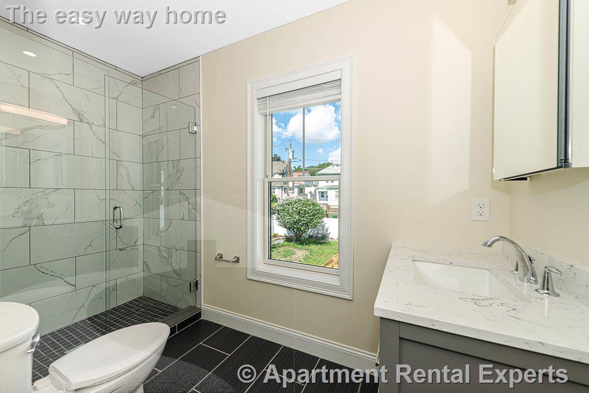 174 Fulton St, Medford Square