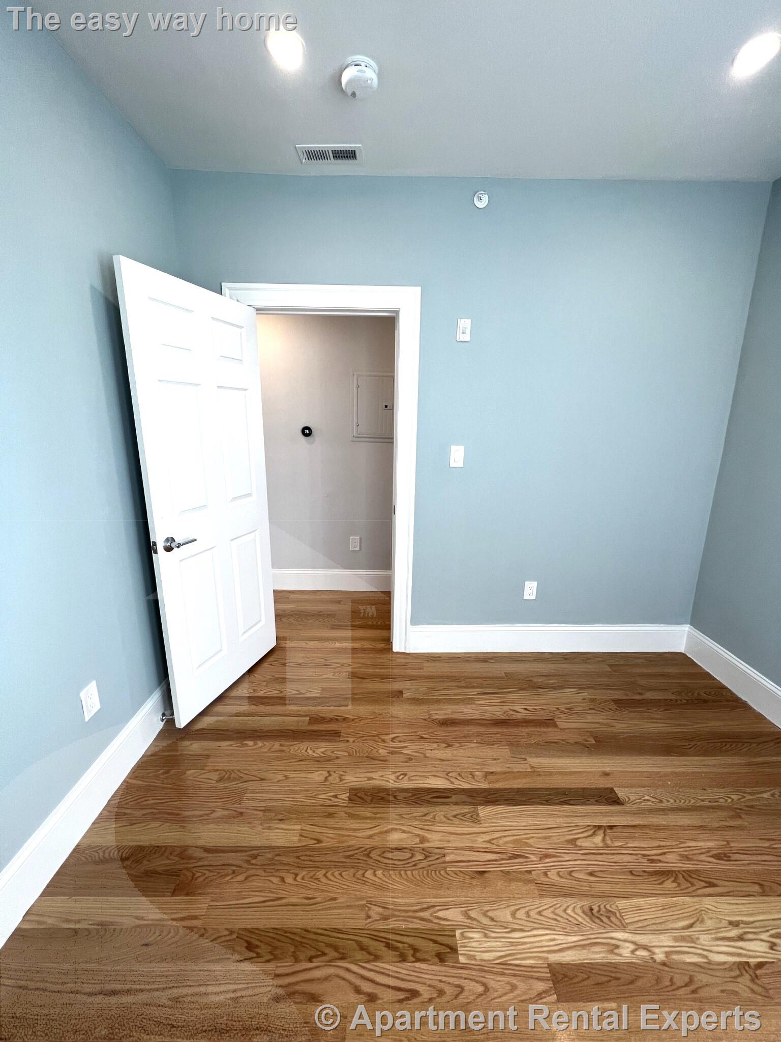 75 Winchester St, Ball Square