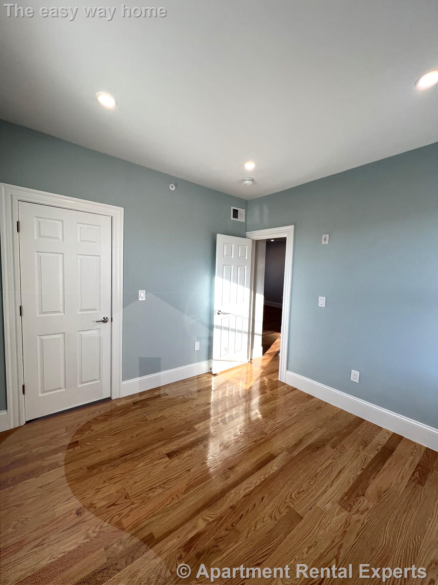 75 Winchester St, Ball Square