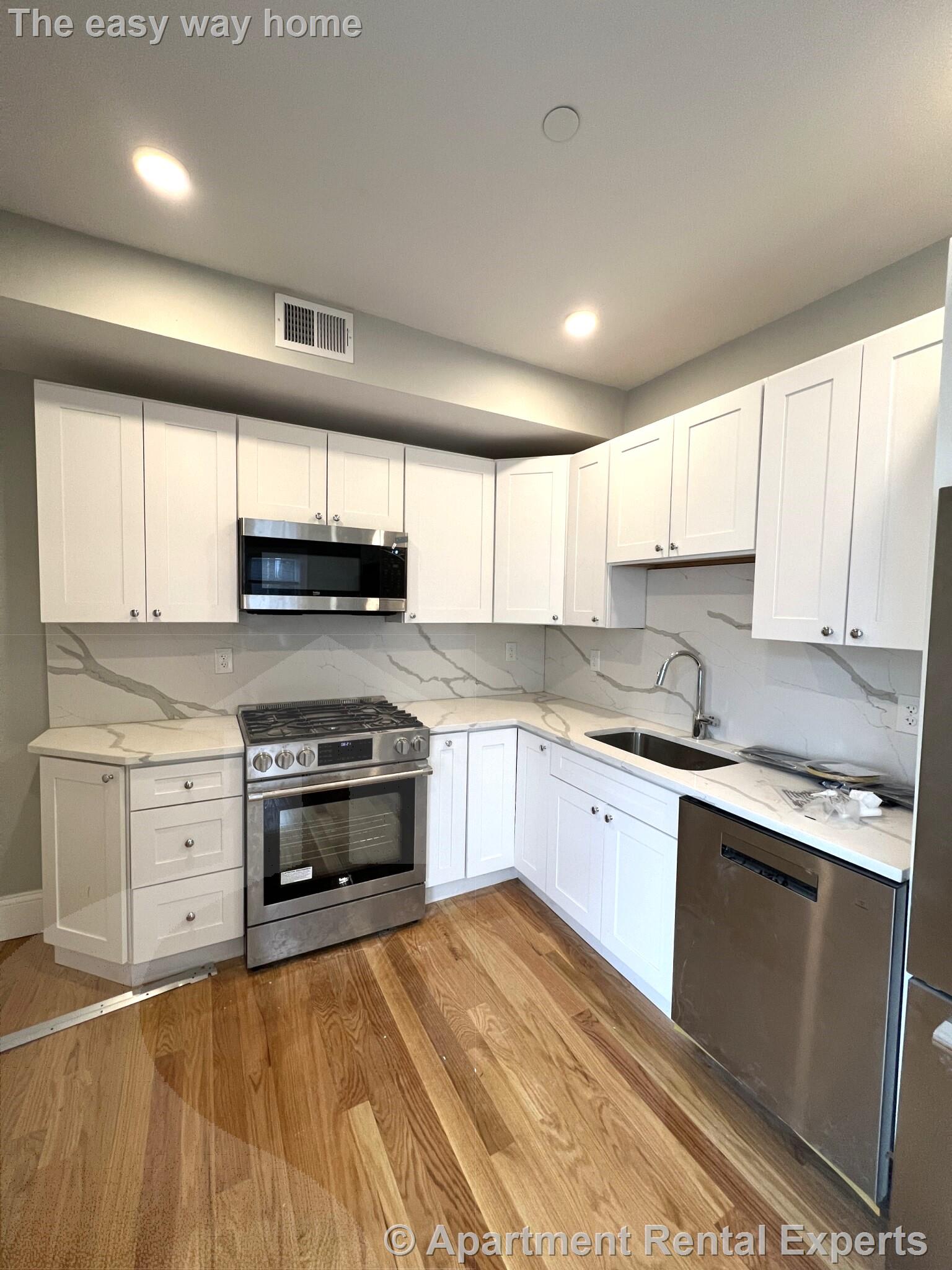 73 Pearl St, Sullivan Square