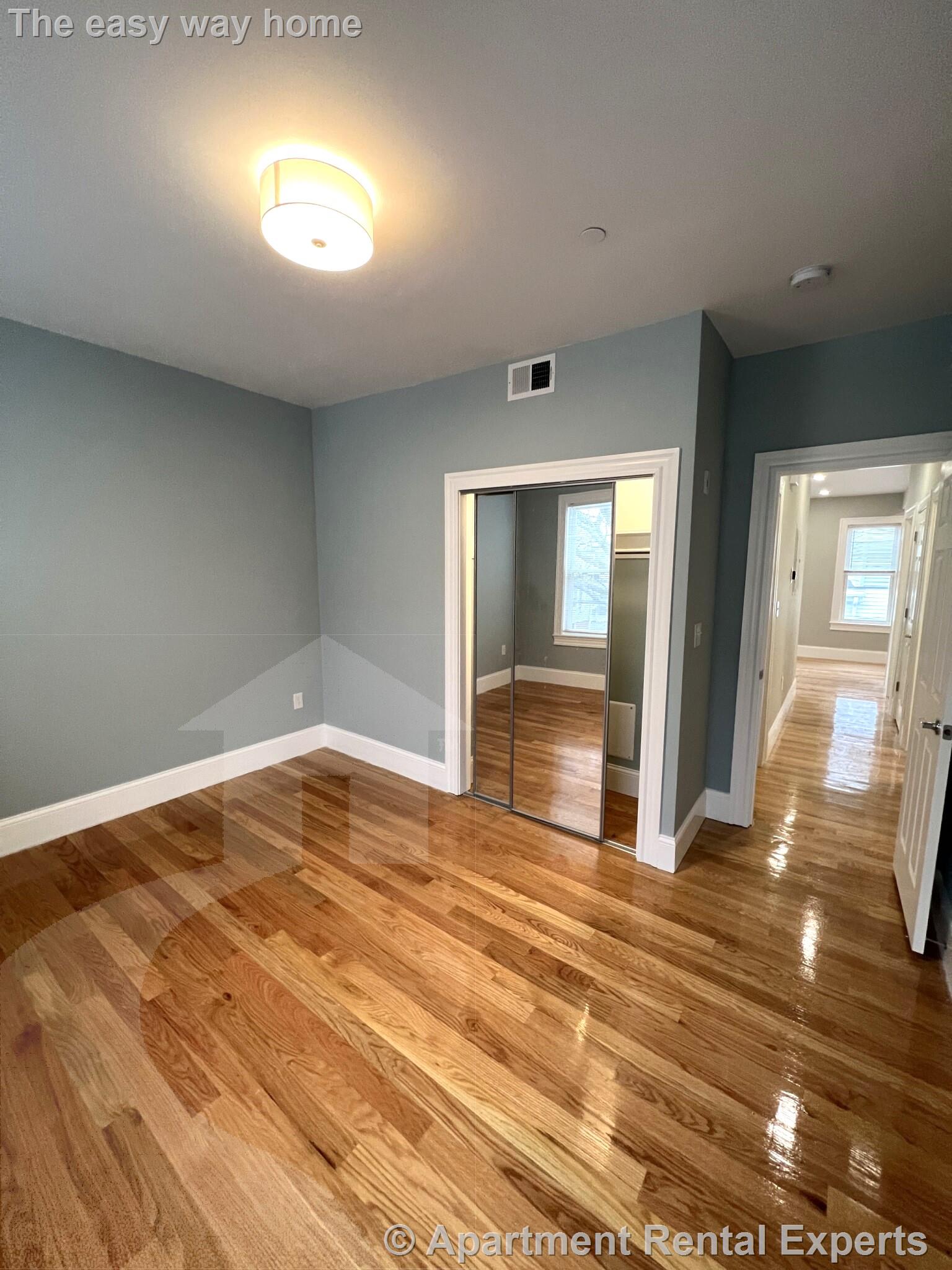 73 Pearl St, Sullivan Square