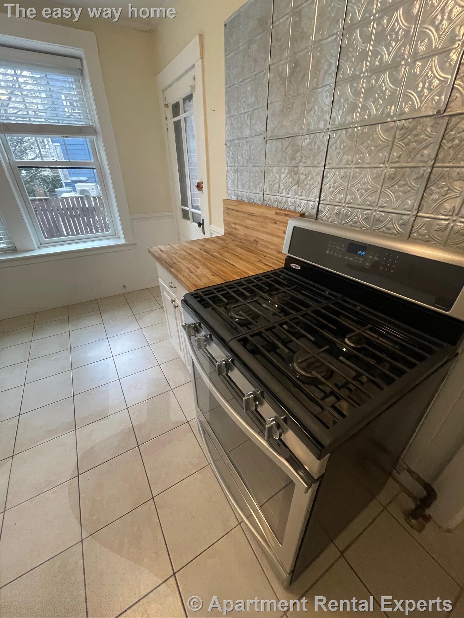 25 Fairfield St, Porter Square