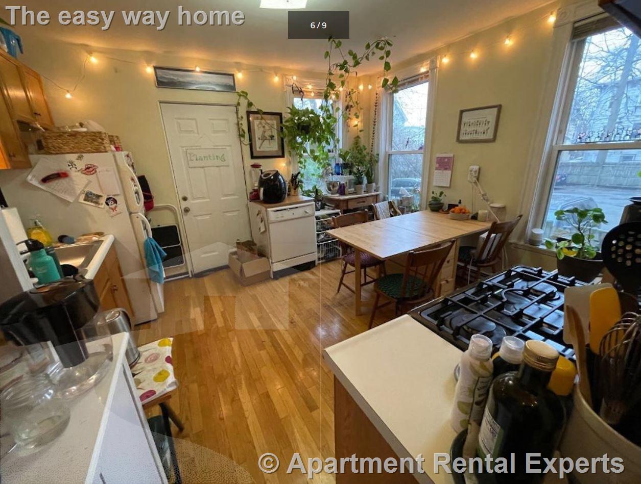 170 Putnam Ave, Riverside