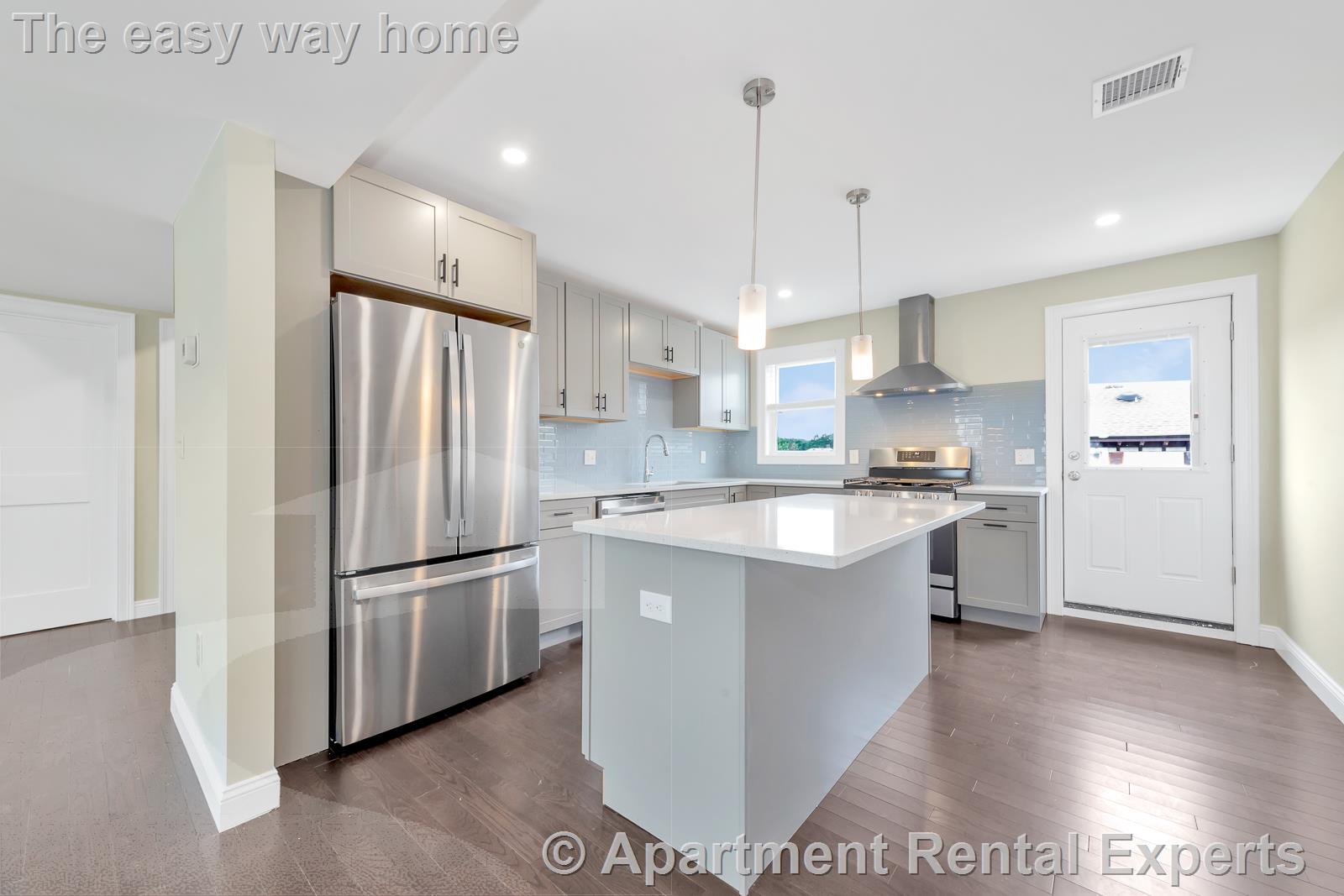 73-75 Lexington St, Waltham