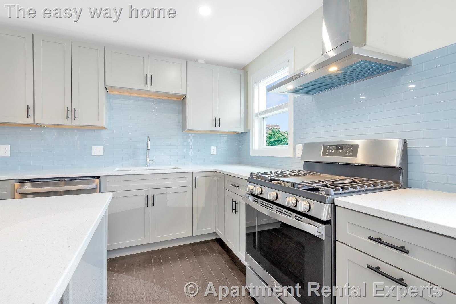 73-75 Lexington St, Waltham