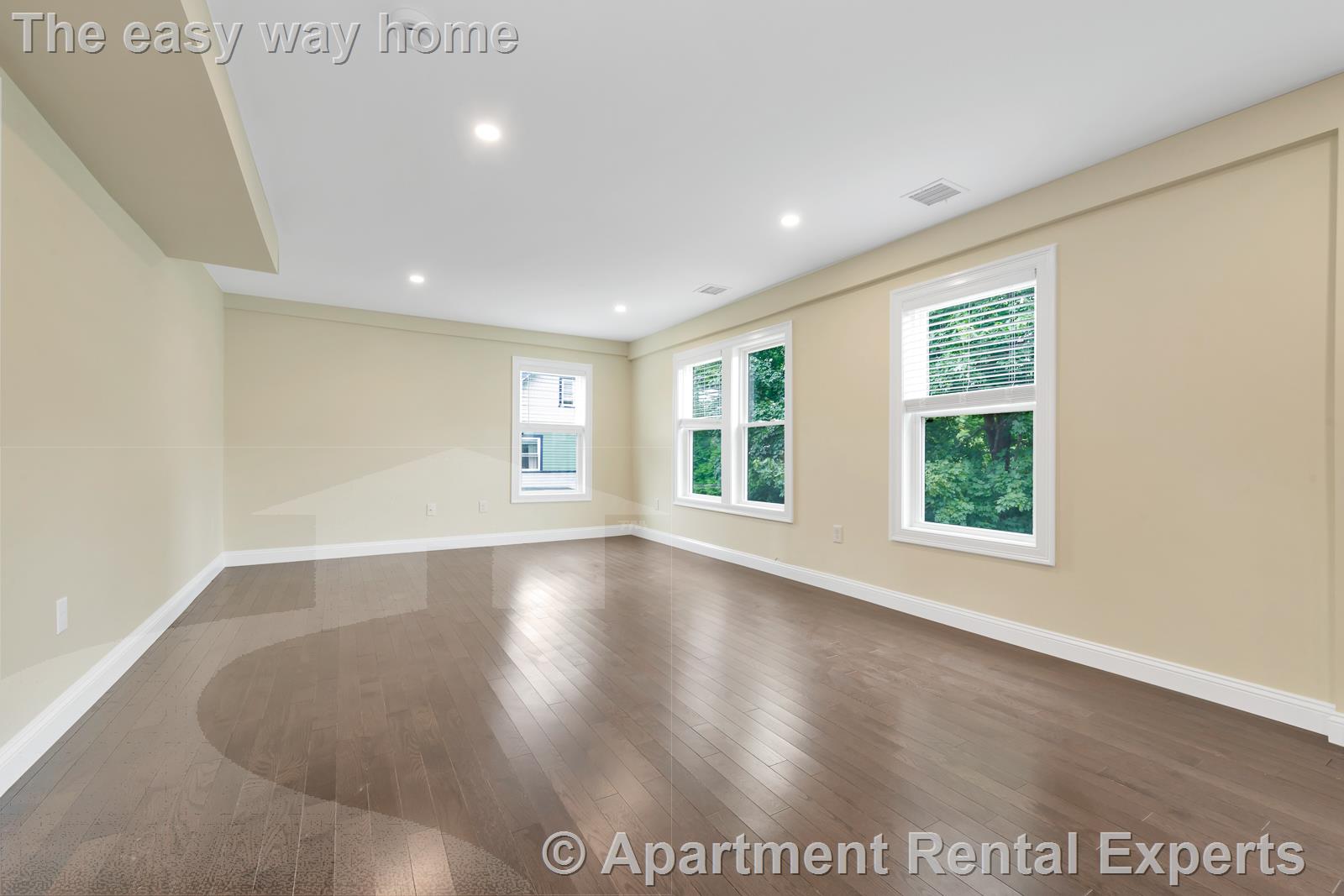 73-75 Lexington St, Waltham