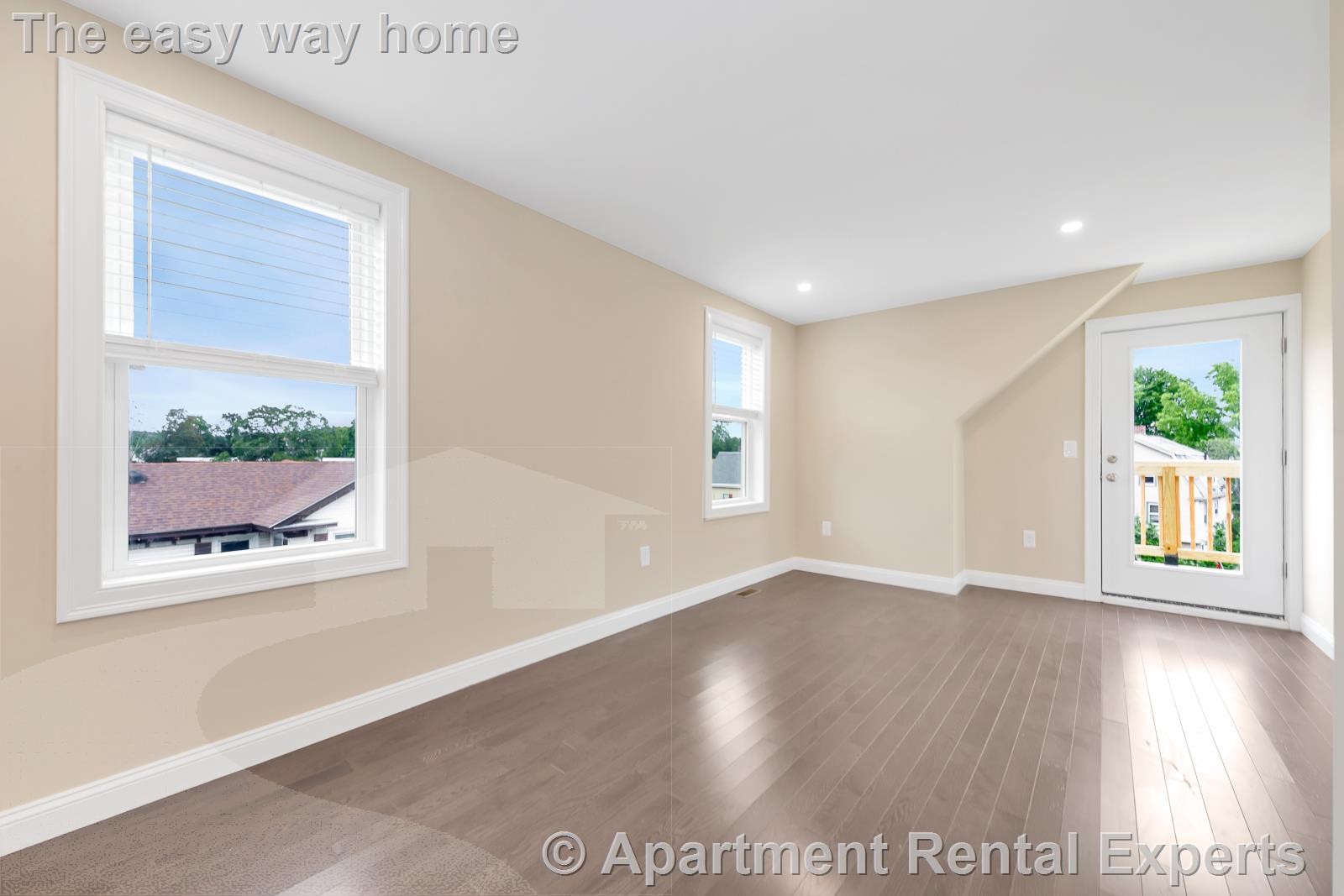 73-75 Lexington St, Waltham