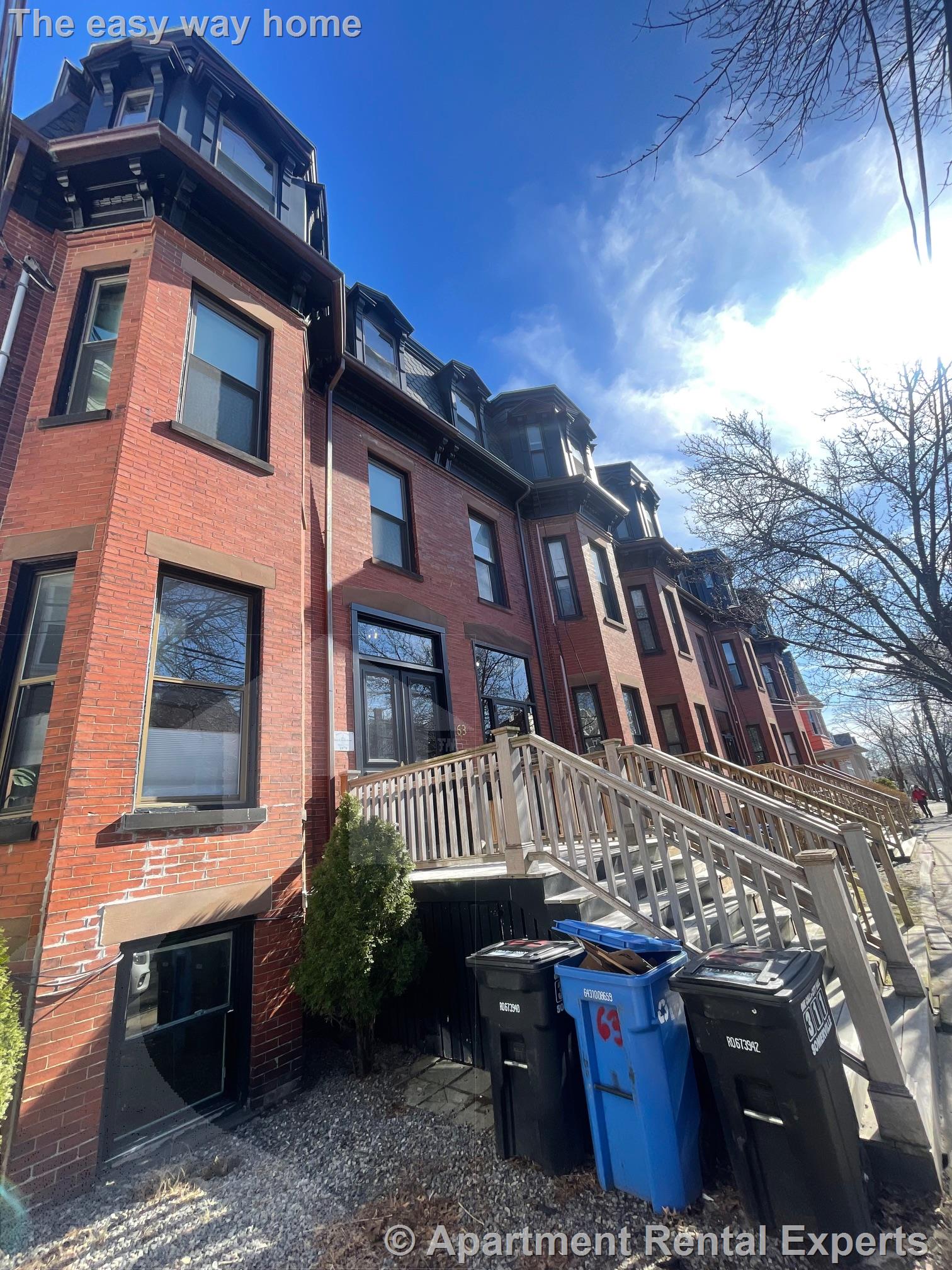 61 Adams St, Magoun Square