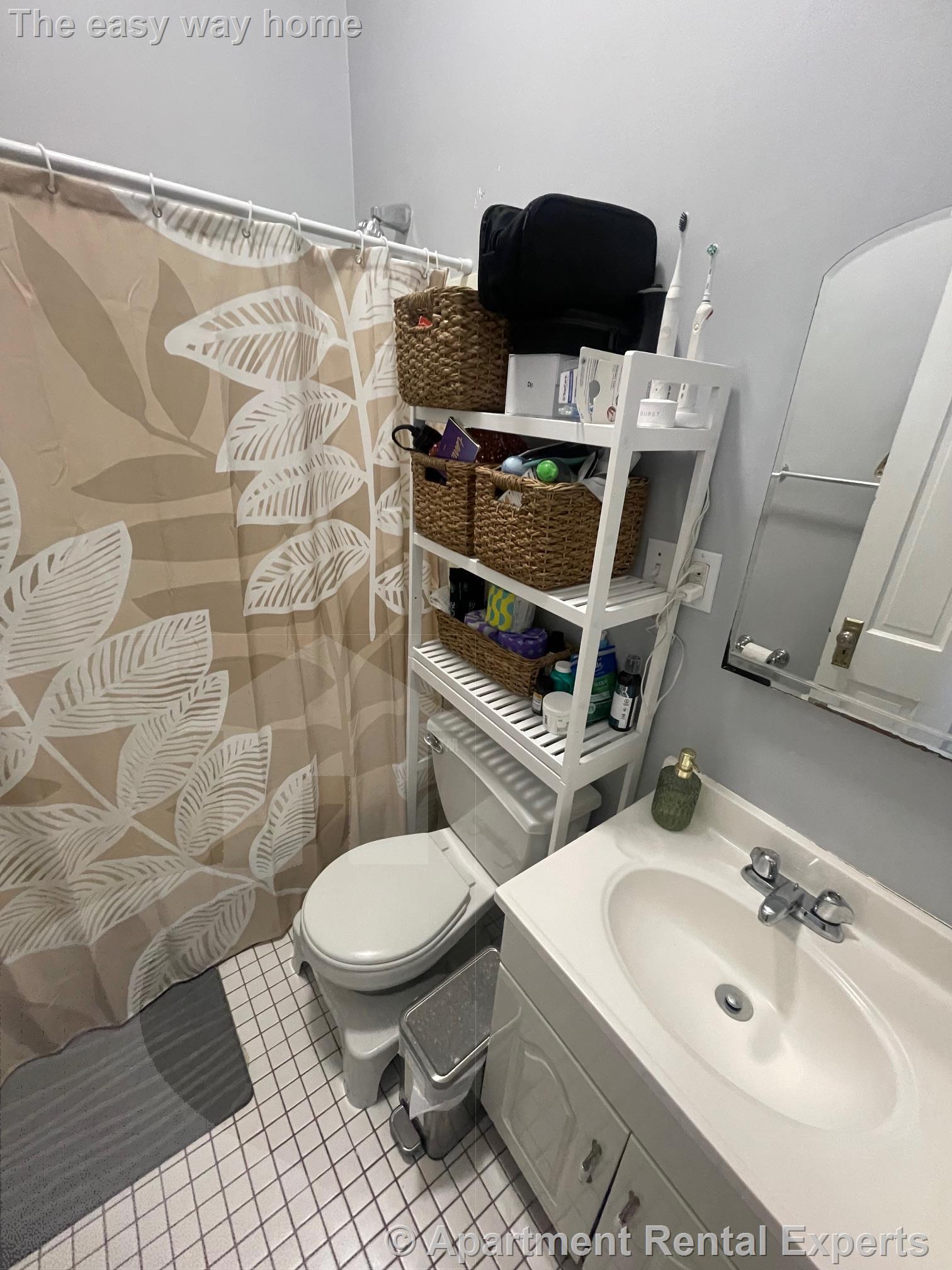 61 Adams St, Magoun Square