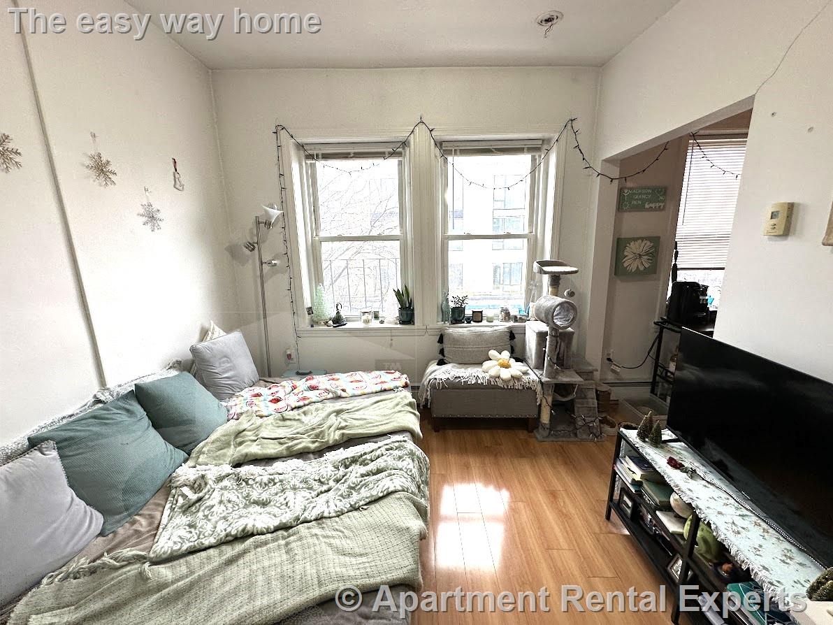 1054 Cambridge St, East Cambridge