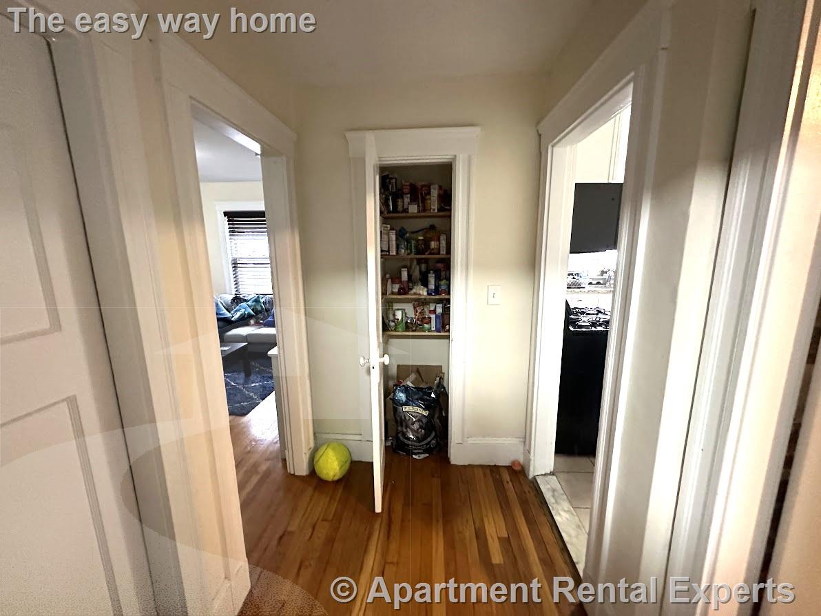 122 Bonner Ave, Magoun Square