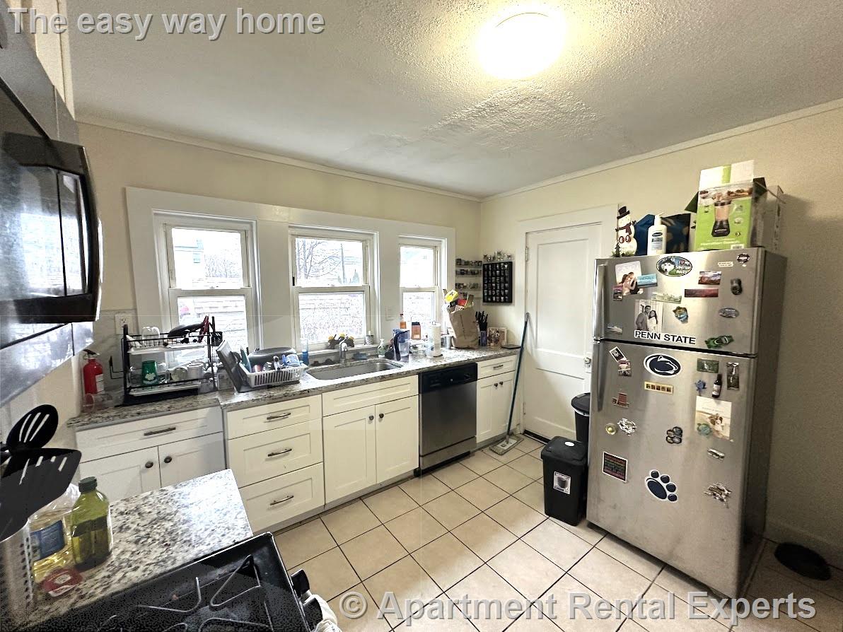 122 Bonner Ave, Magoun Square