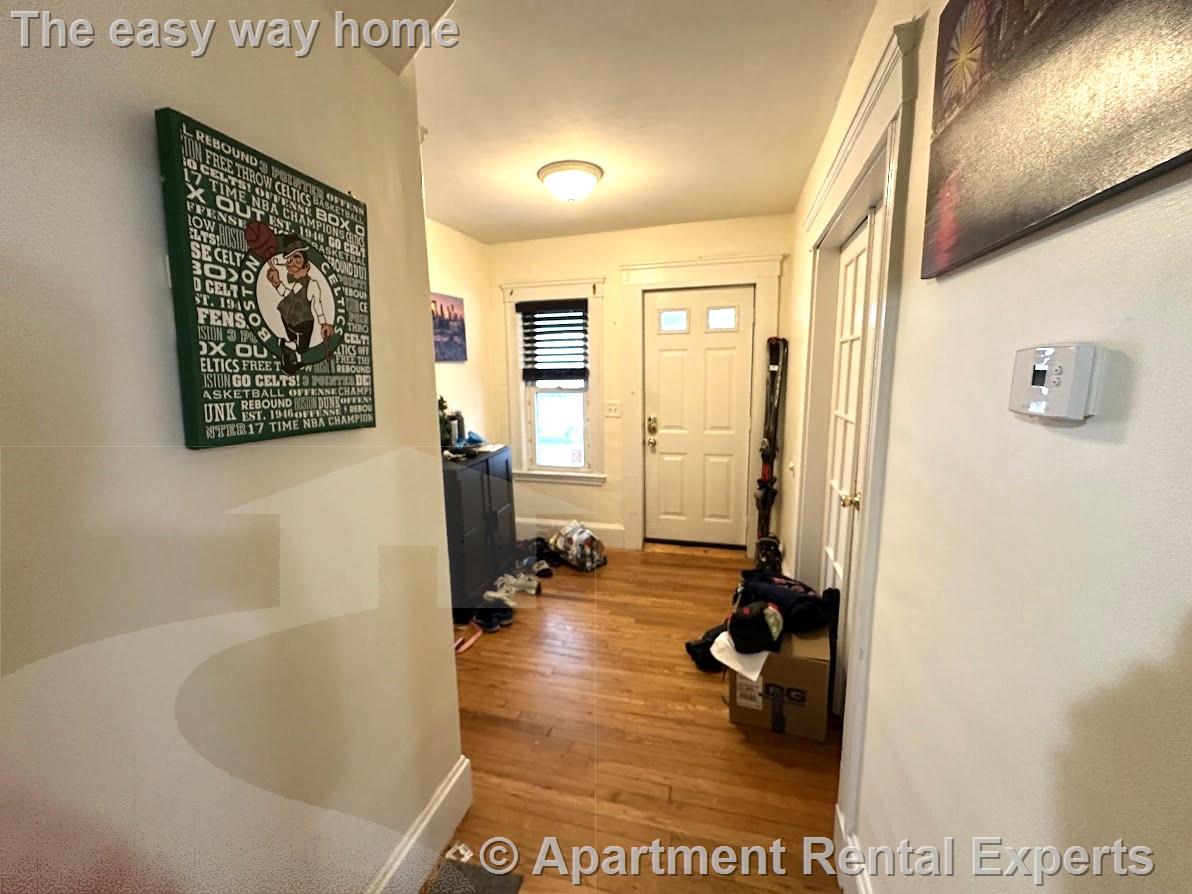 122 Bonner Ave, Magoun Square