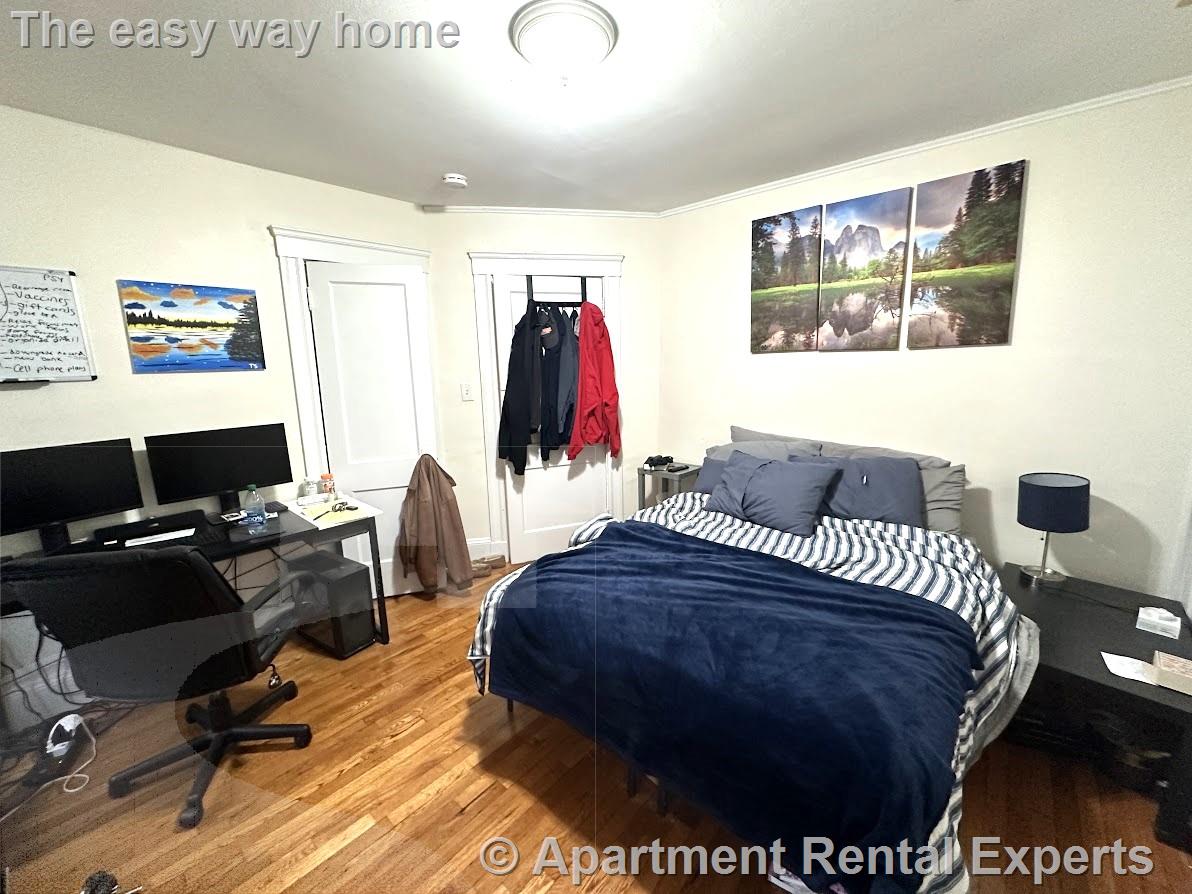 122 Bonner Ave, Magoun Square