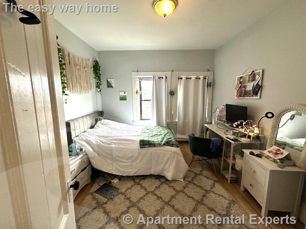 313 Cambridge St, East Cambridge