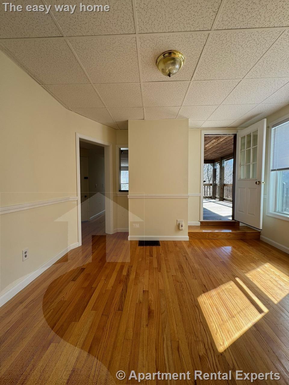 8 Swan Pl, Arlington Center