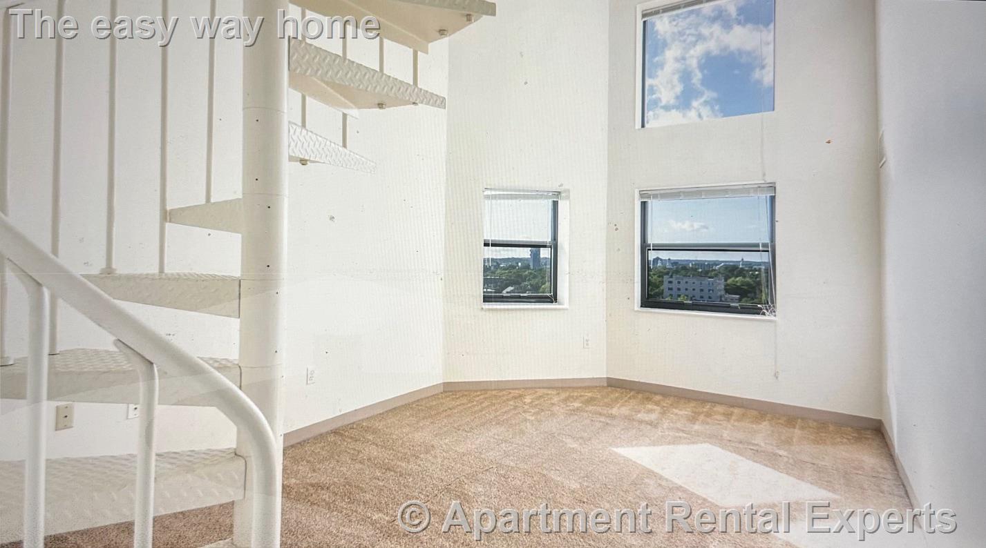 10 Magazine St, Central Square