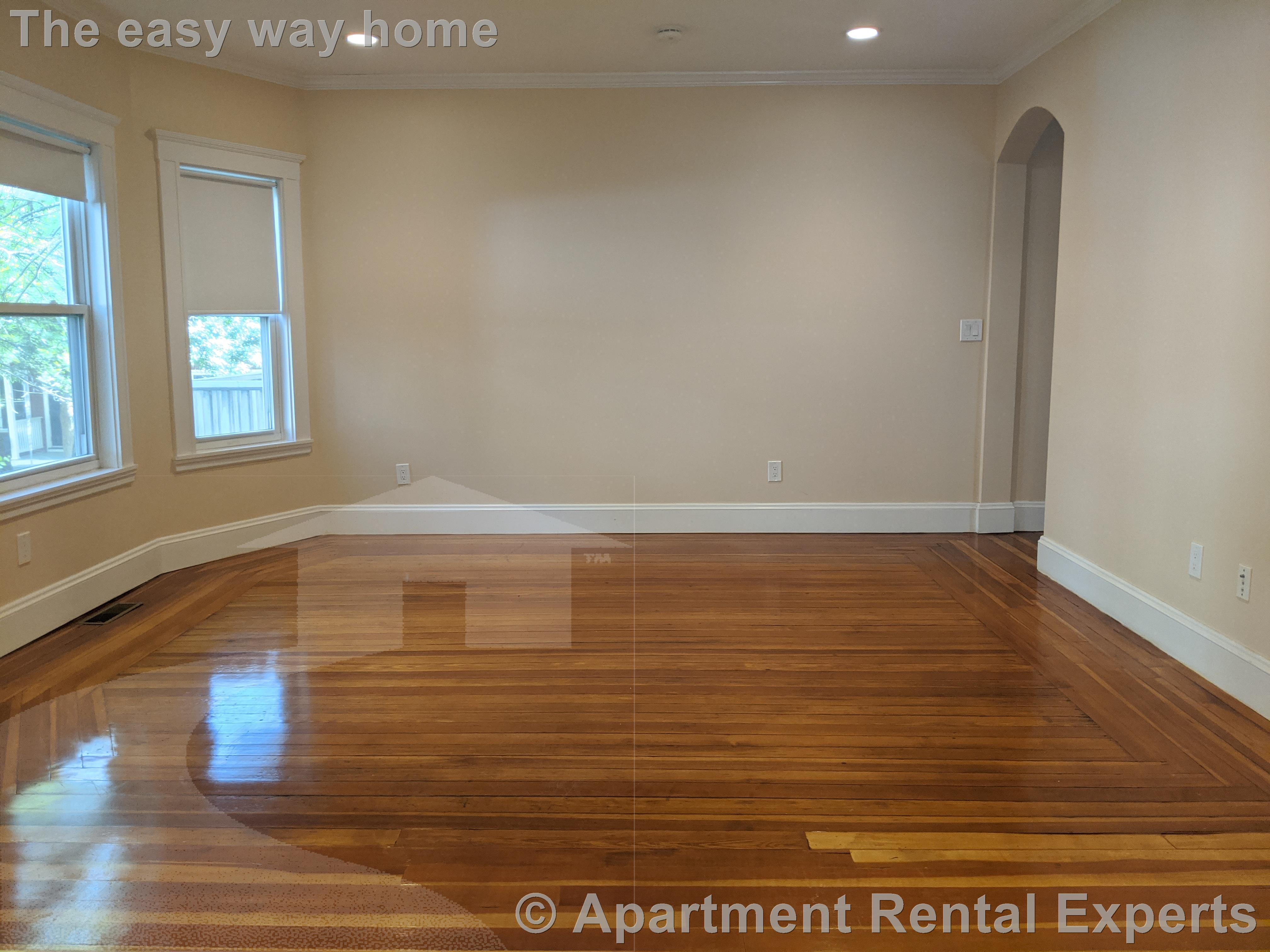 9 Whitfield Rd, Davis Square