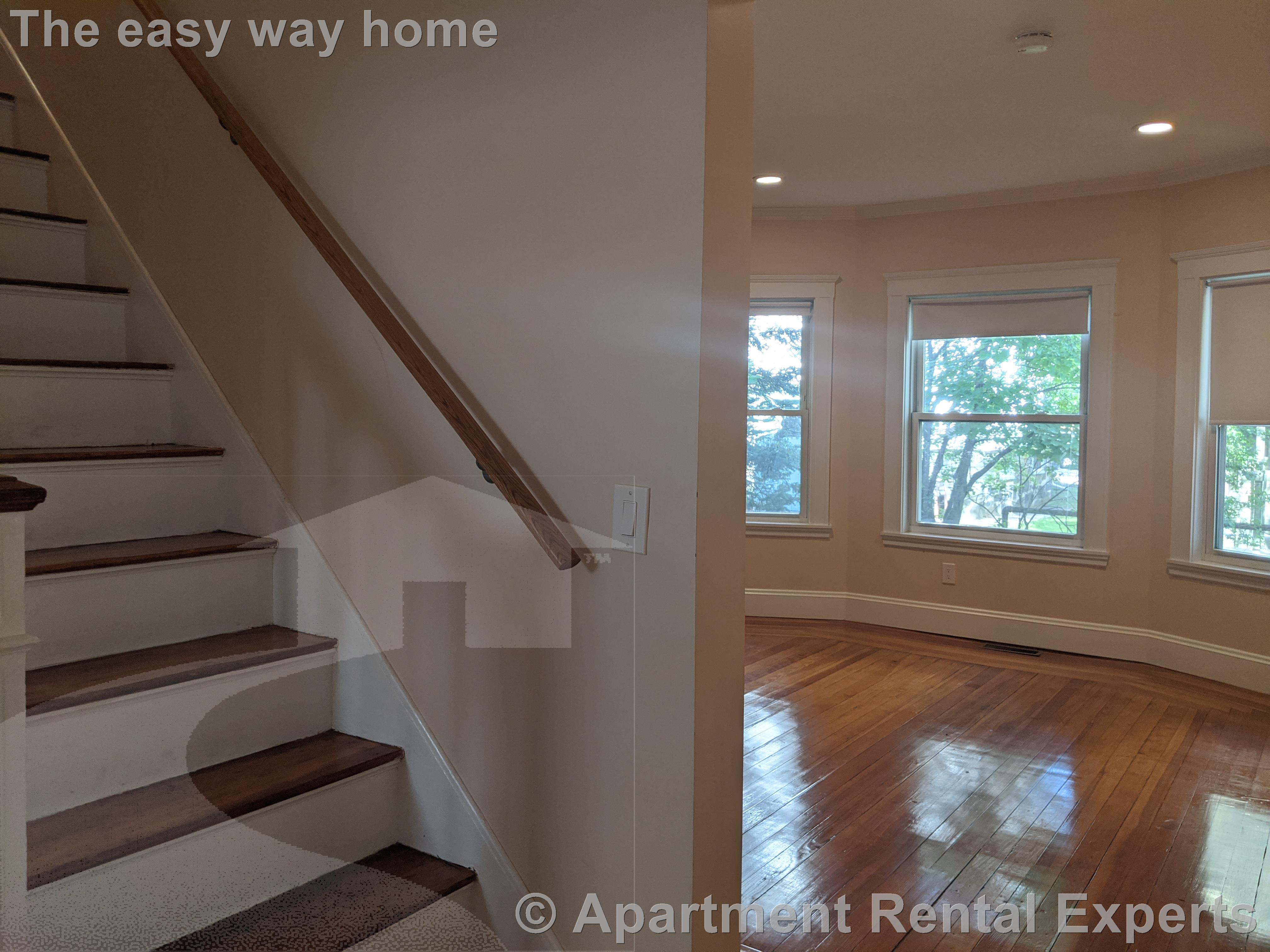 9 Whitfield Rd, Davis Square