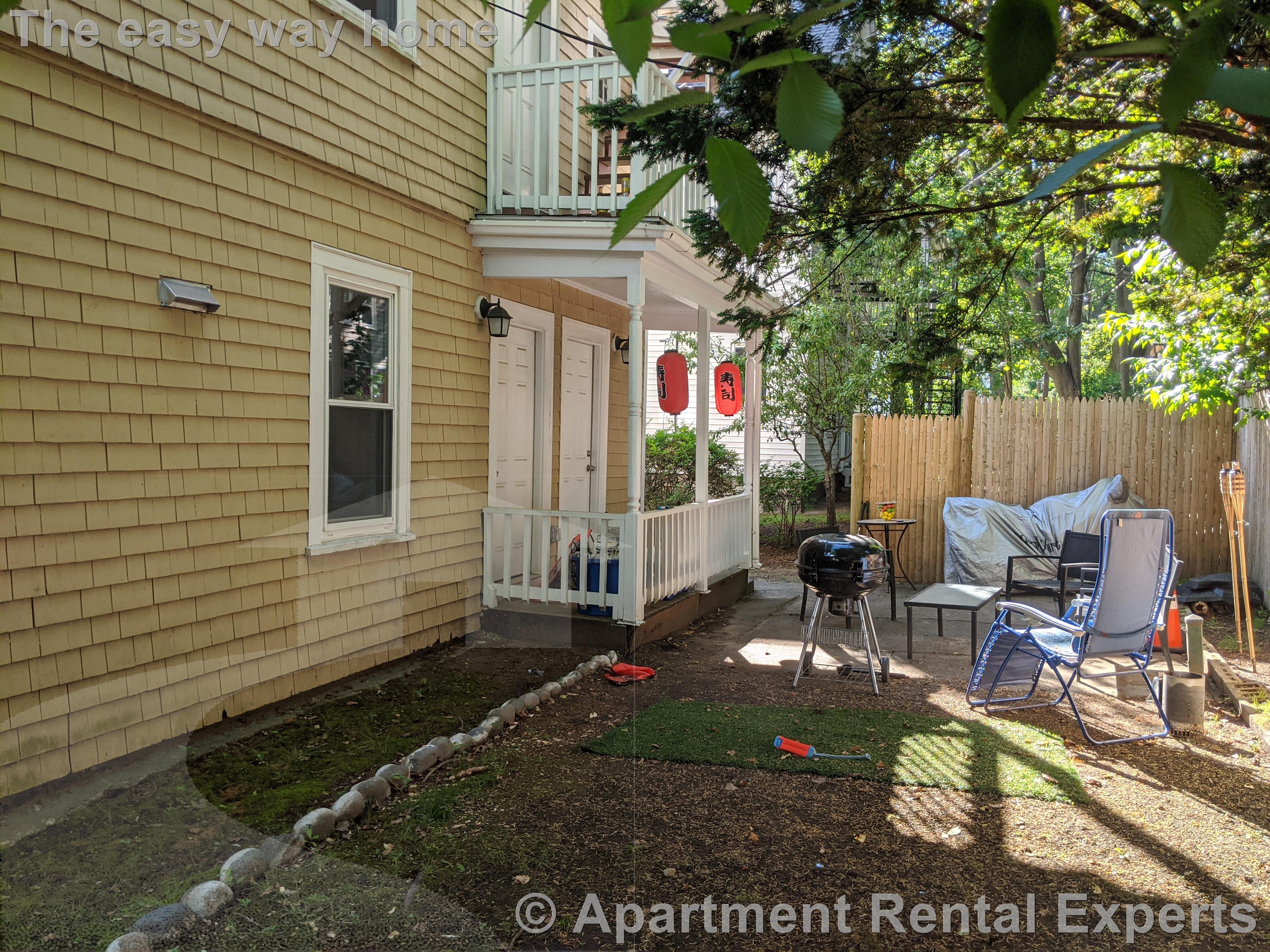 9 Whitfield Rd, Davis Square