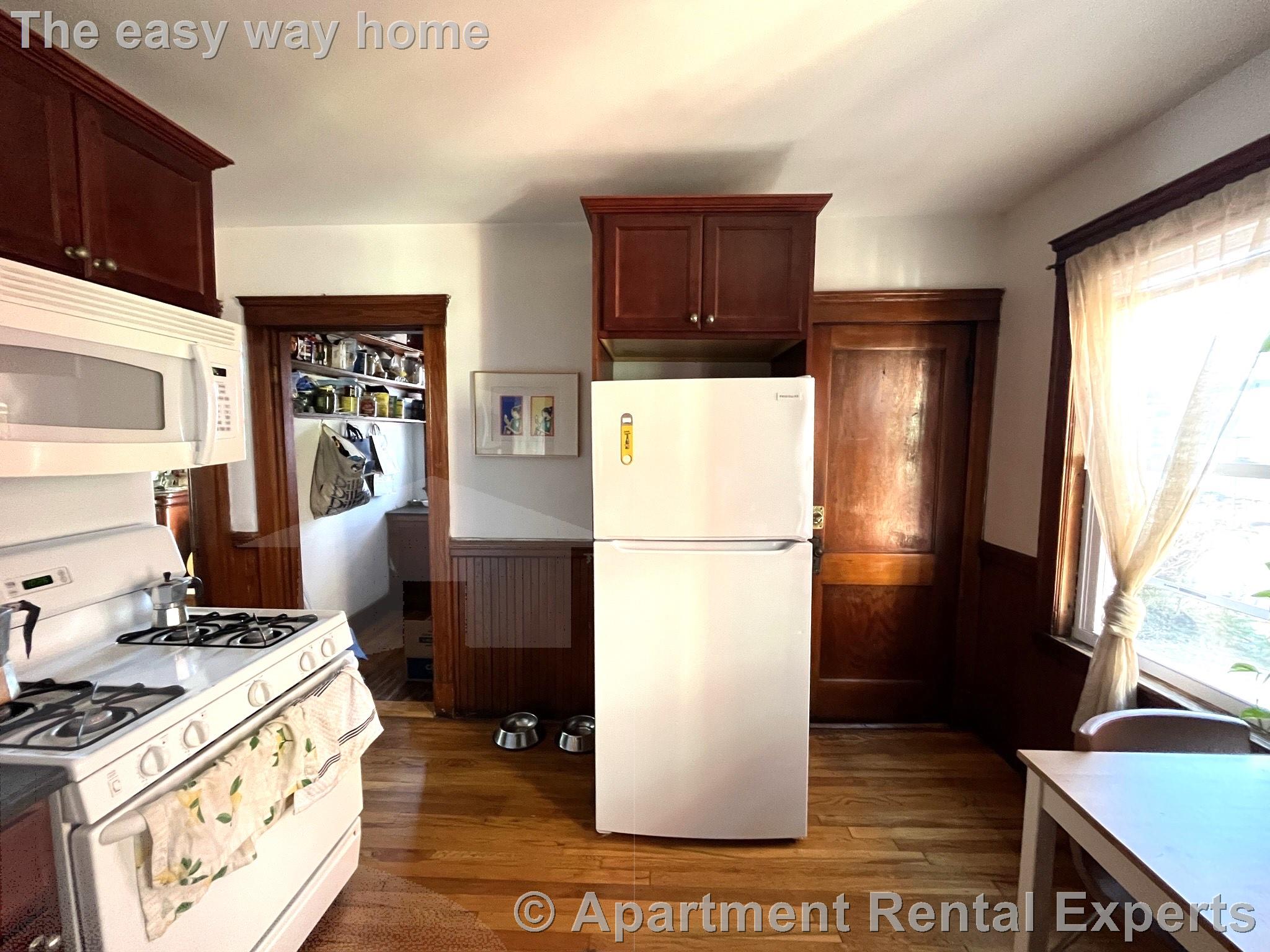 30-32 Adrian St, Inman Square