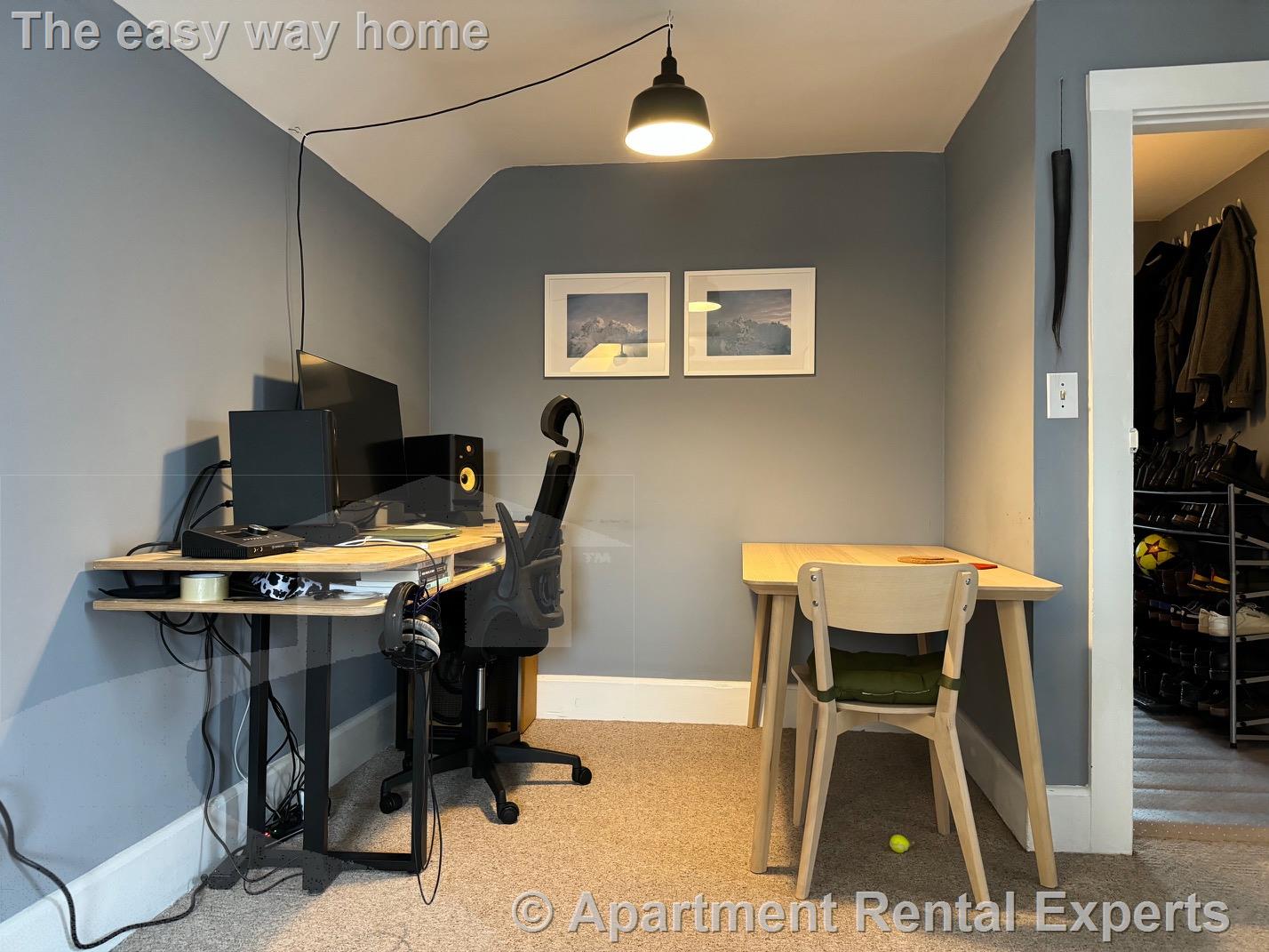 19 Miller Ave, Porter Square