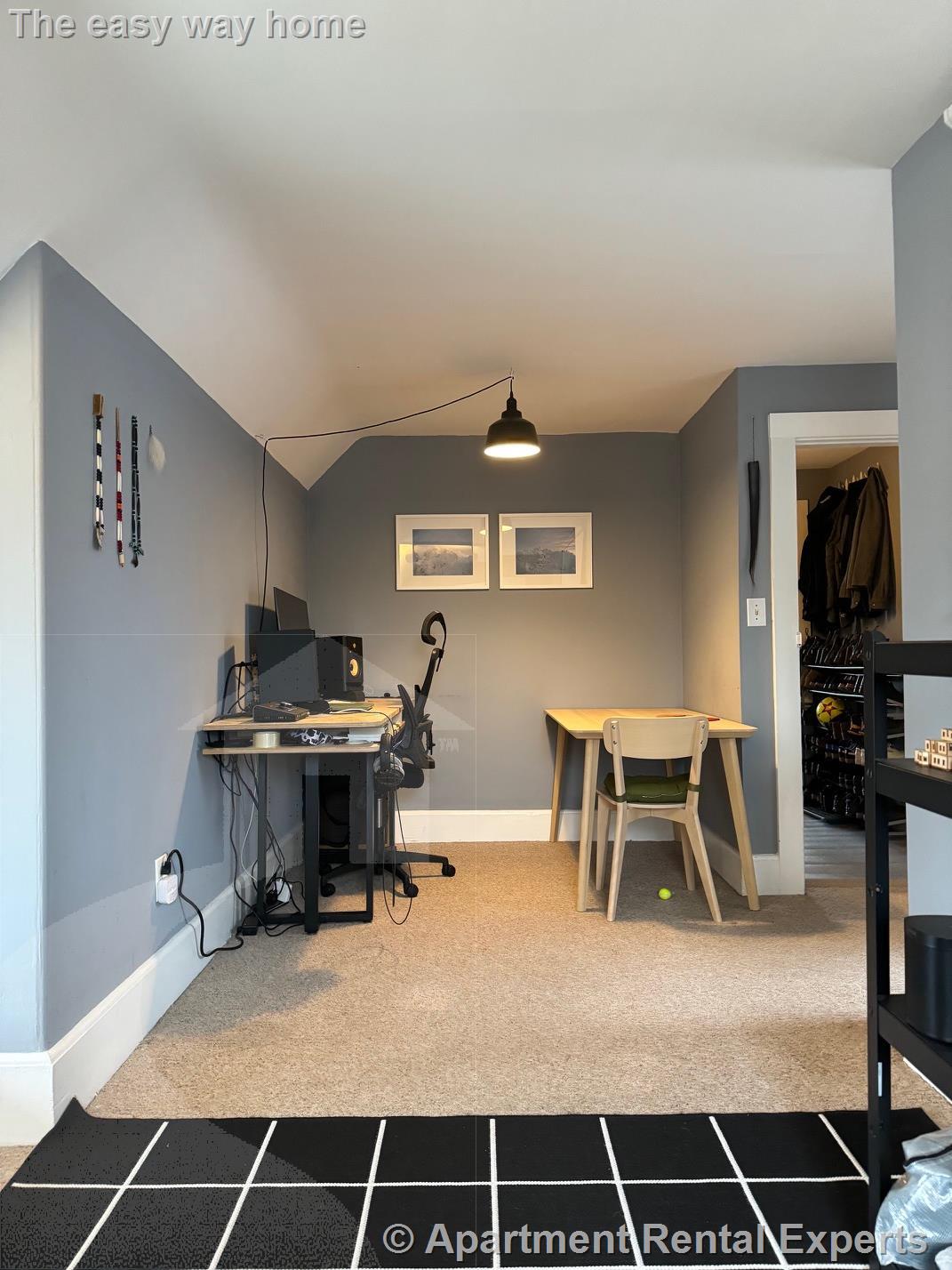 19 Miller Ave, Porter Square