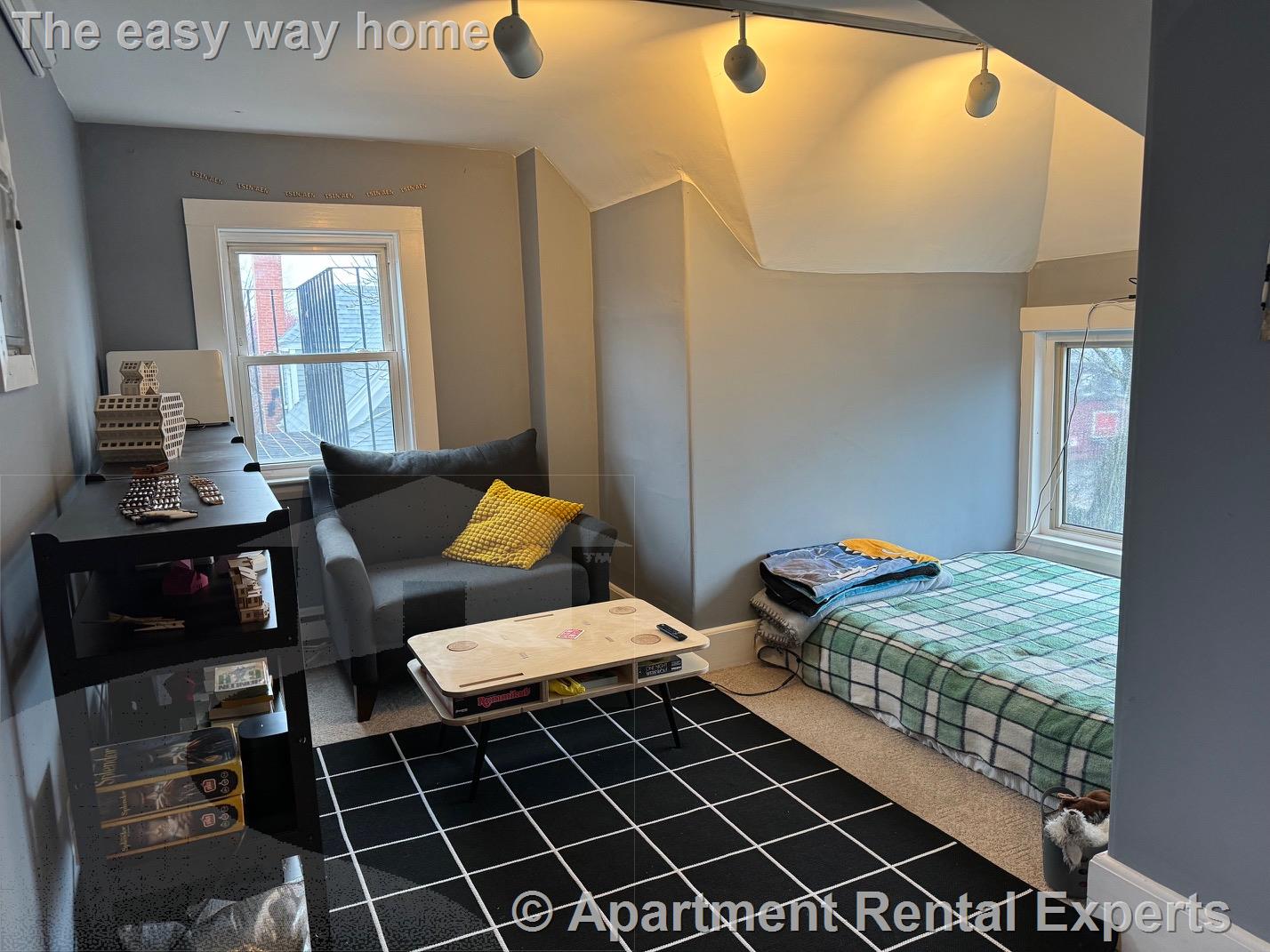 19 Miller Ave, Porter Square