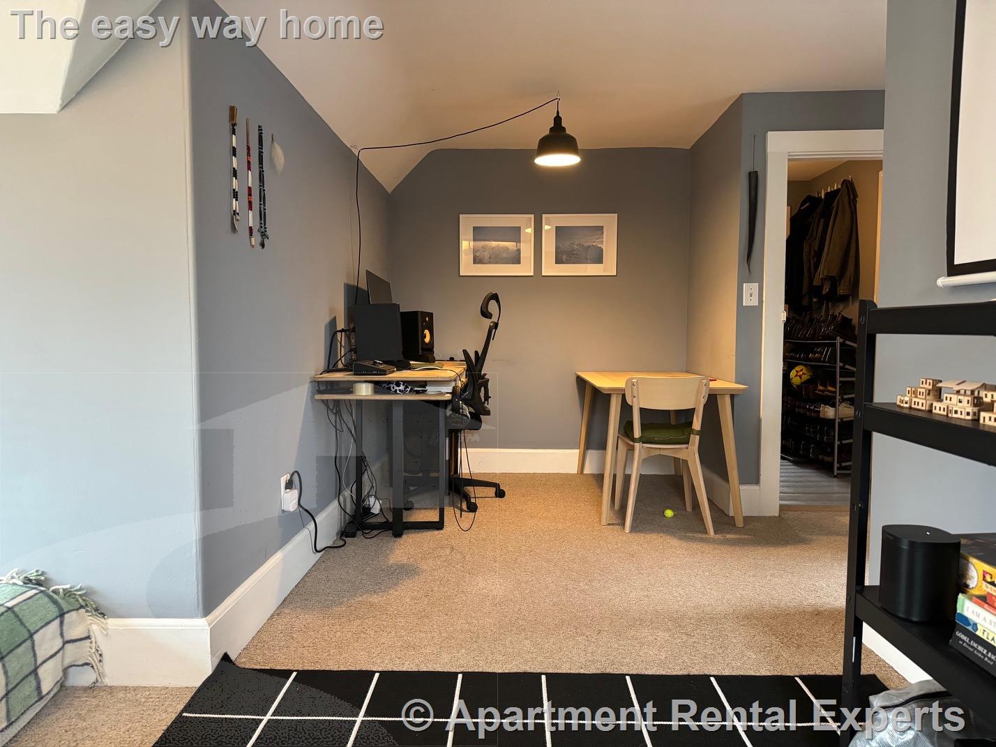 19 Miller Ave, Porter Square