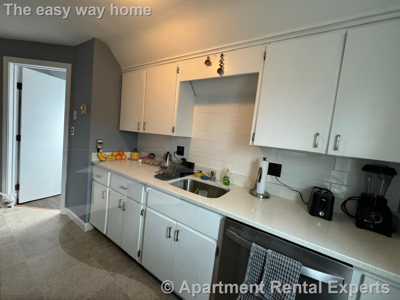 19 Miller Ave, Porter Square