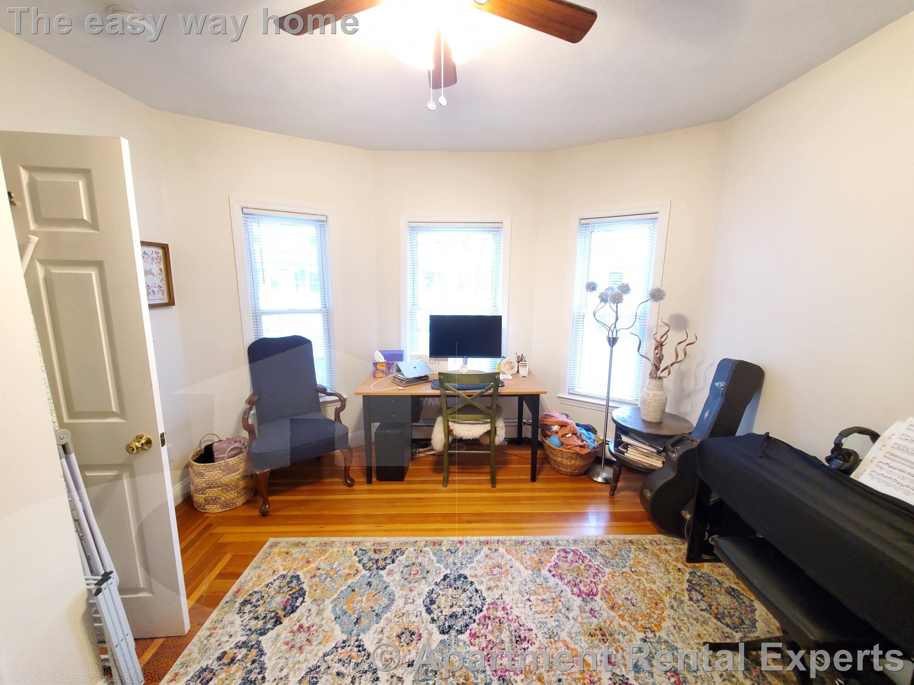 52 Simpson Ave, Davis Square