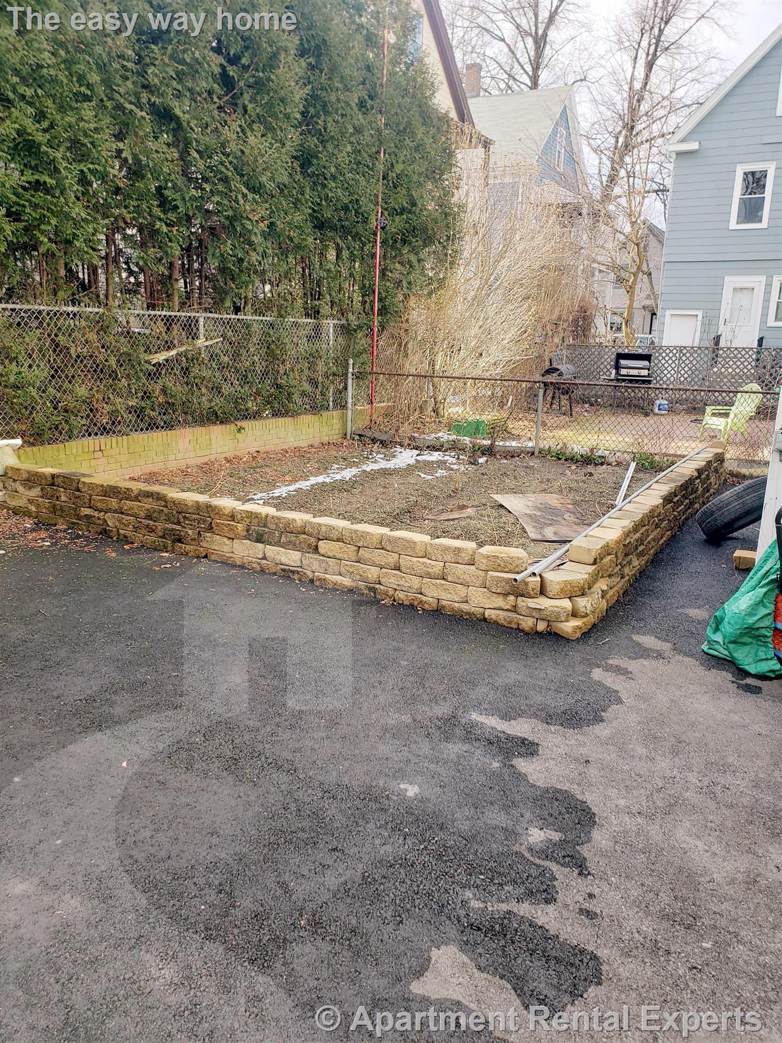 24 Glendale Ave, Davis Square