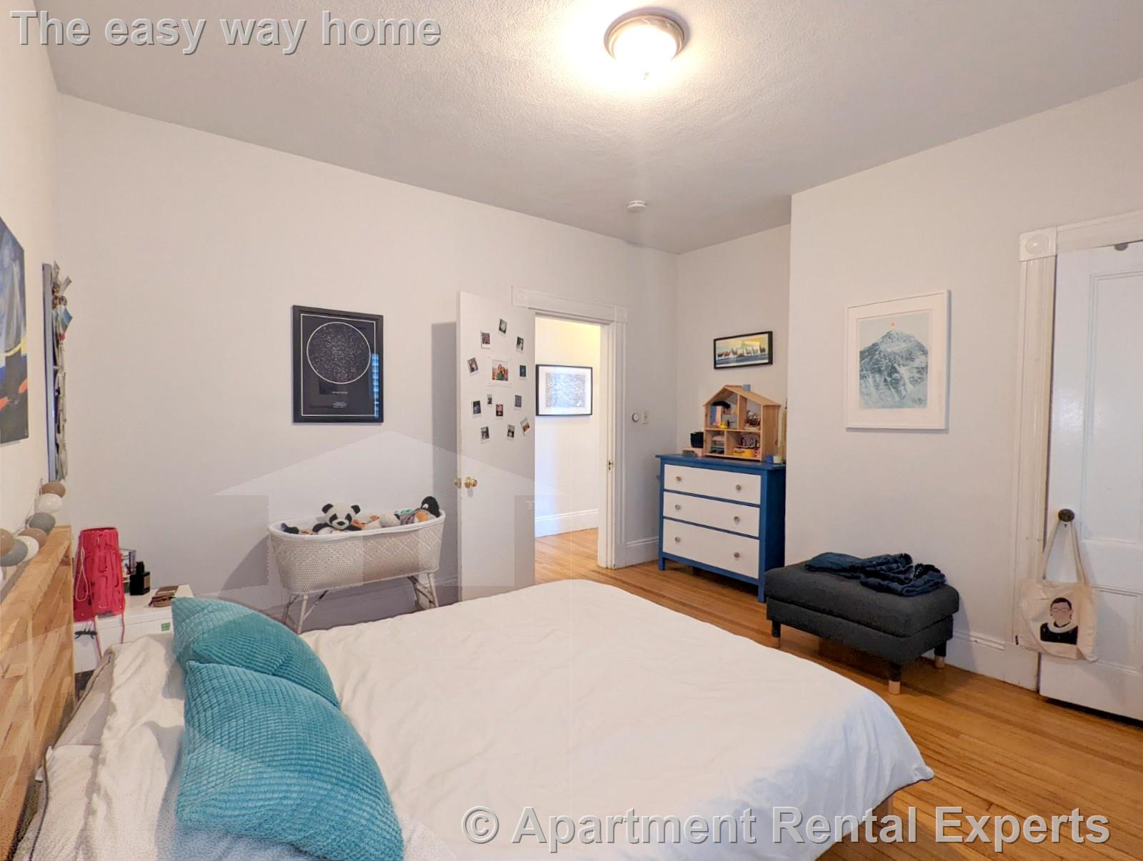 392 Washington St, Ward Two