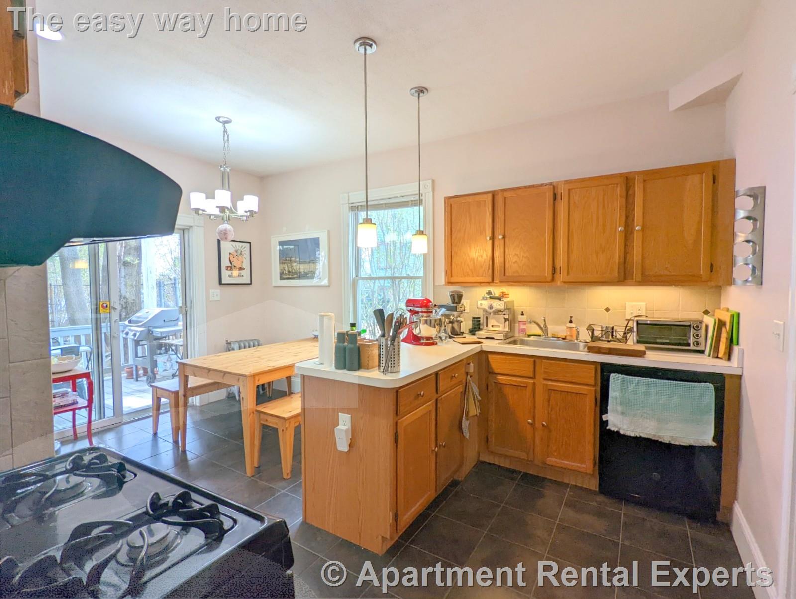 392 Washington St, Ward Two