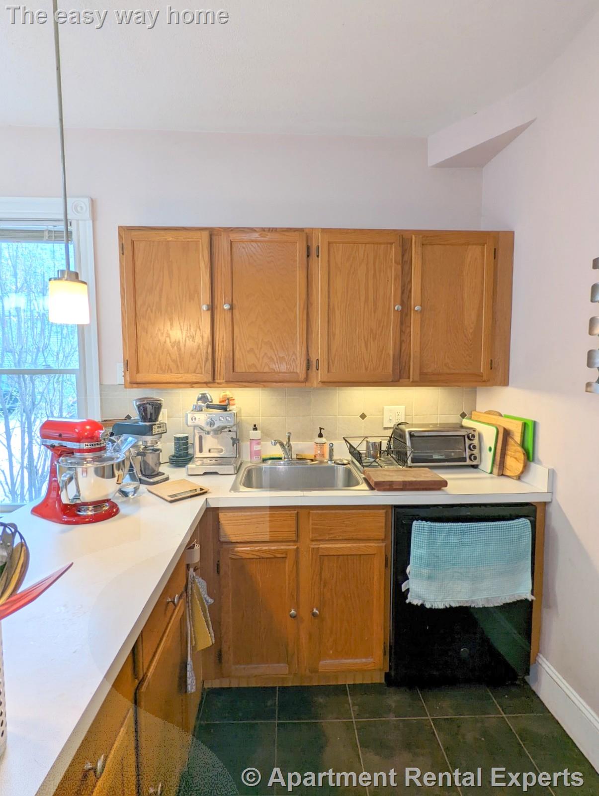 392 Washington St, Ward Two