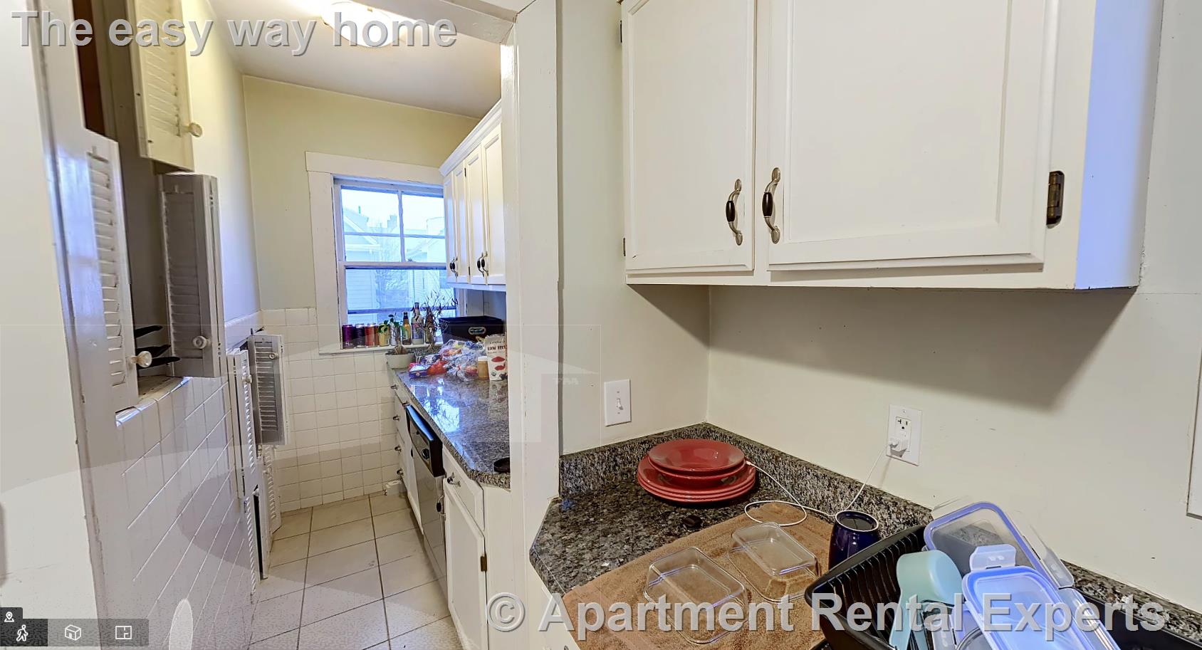 10 Evergreen Ave, Winter Hill