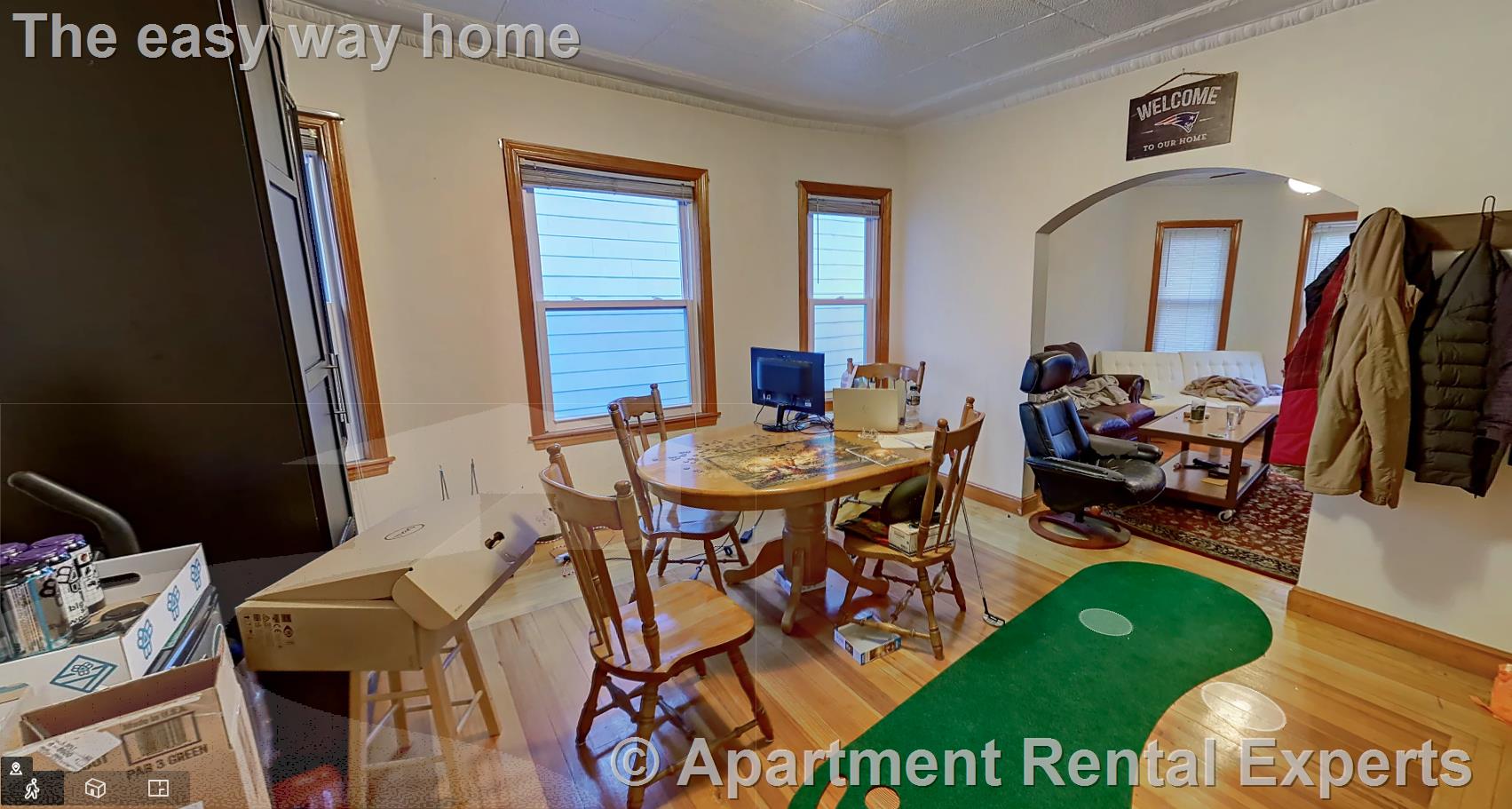 10 Evergreen Ave, Winter Hill