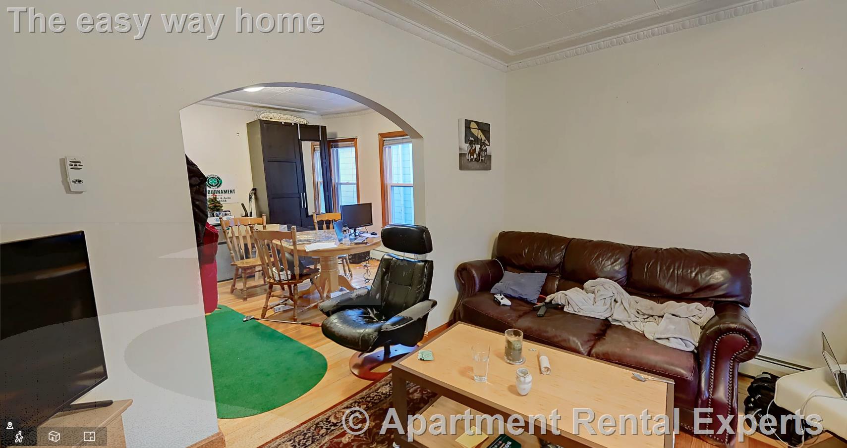 10 Evergreen Ave, Winter Hill