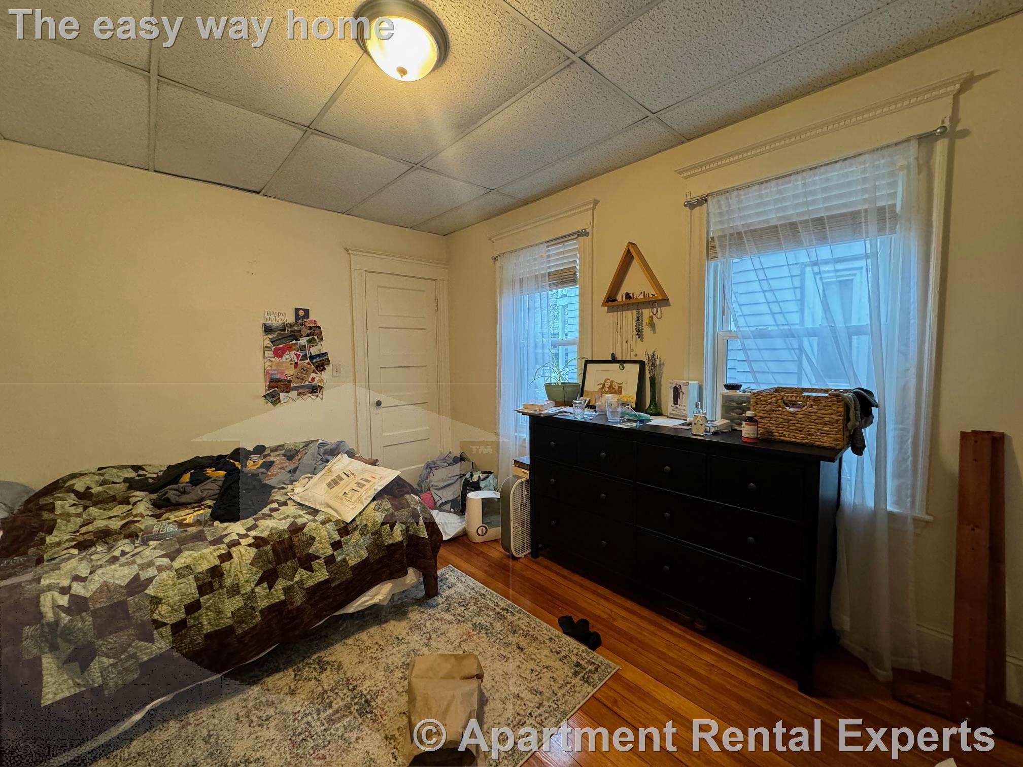 28 Lexington Ave, Davis Square