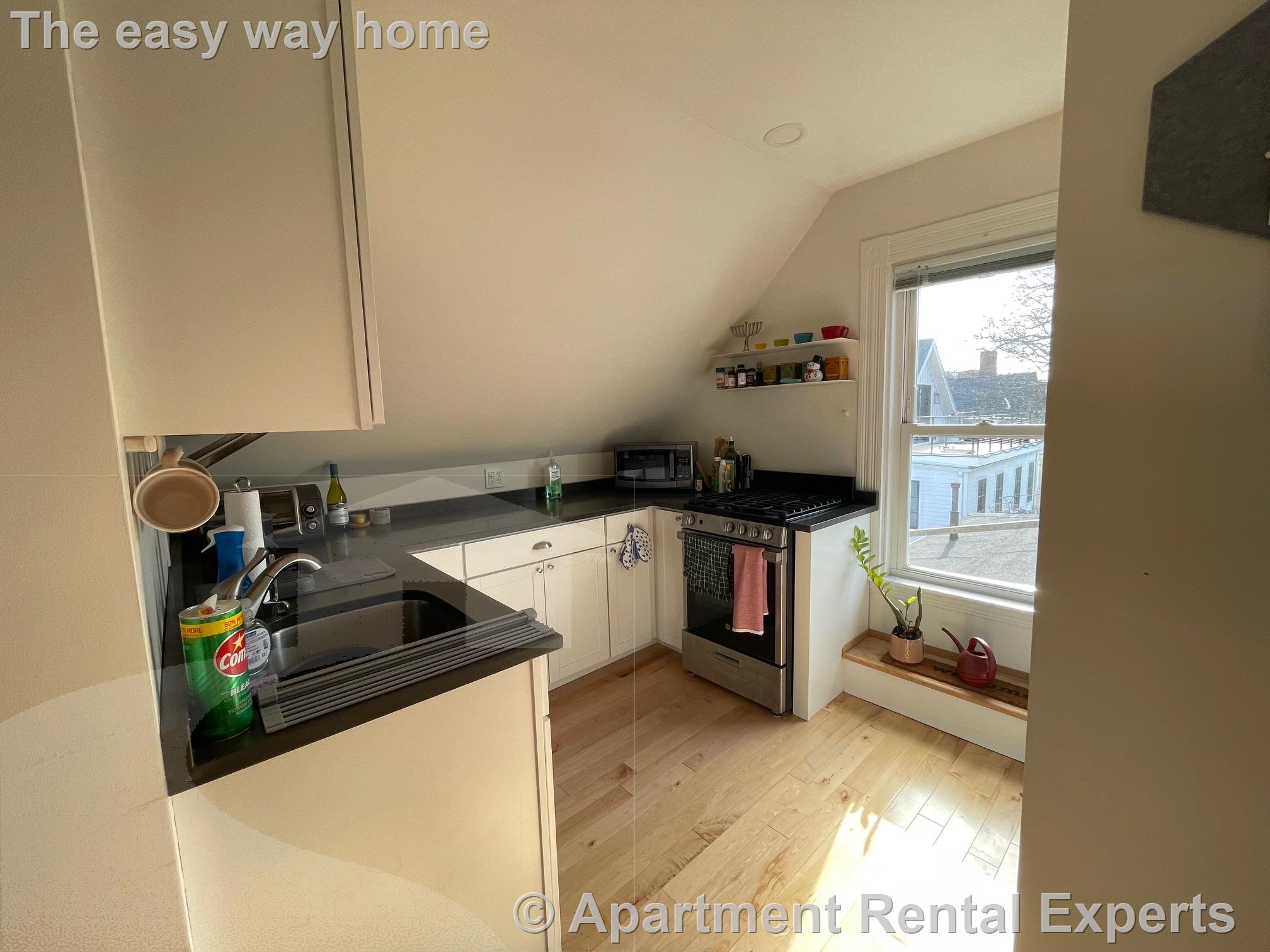 53 Chandler St, Davis Square