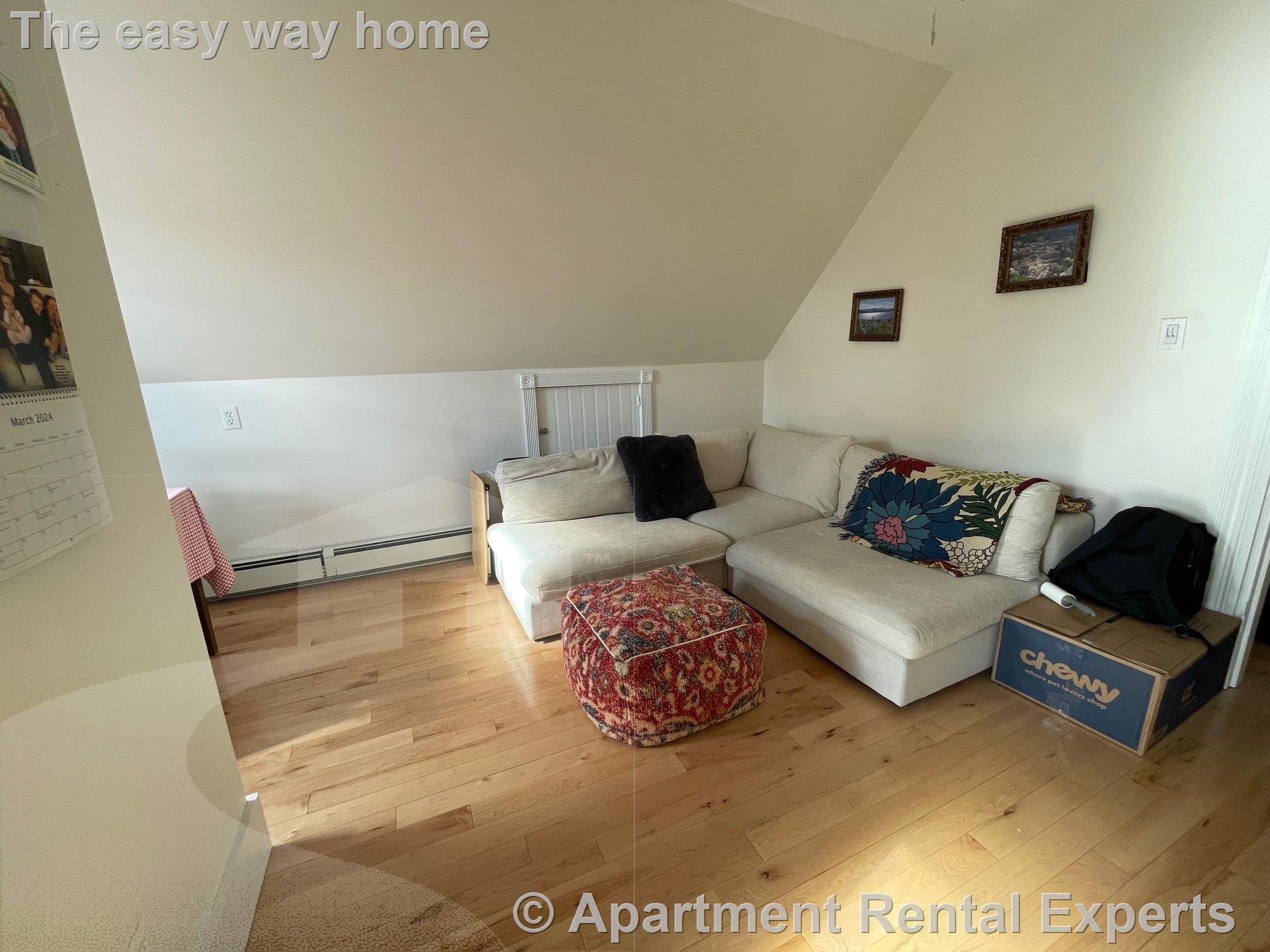 53 Chandler St, Davis Square