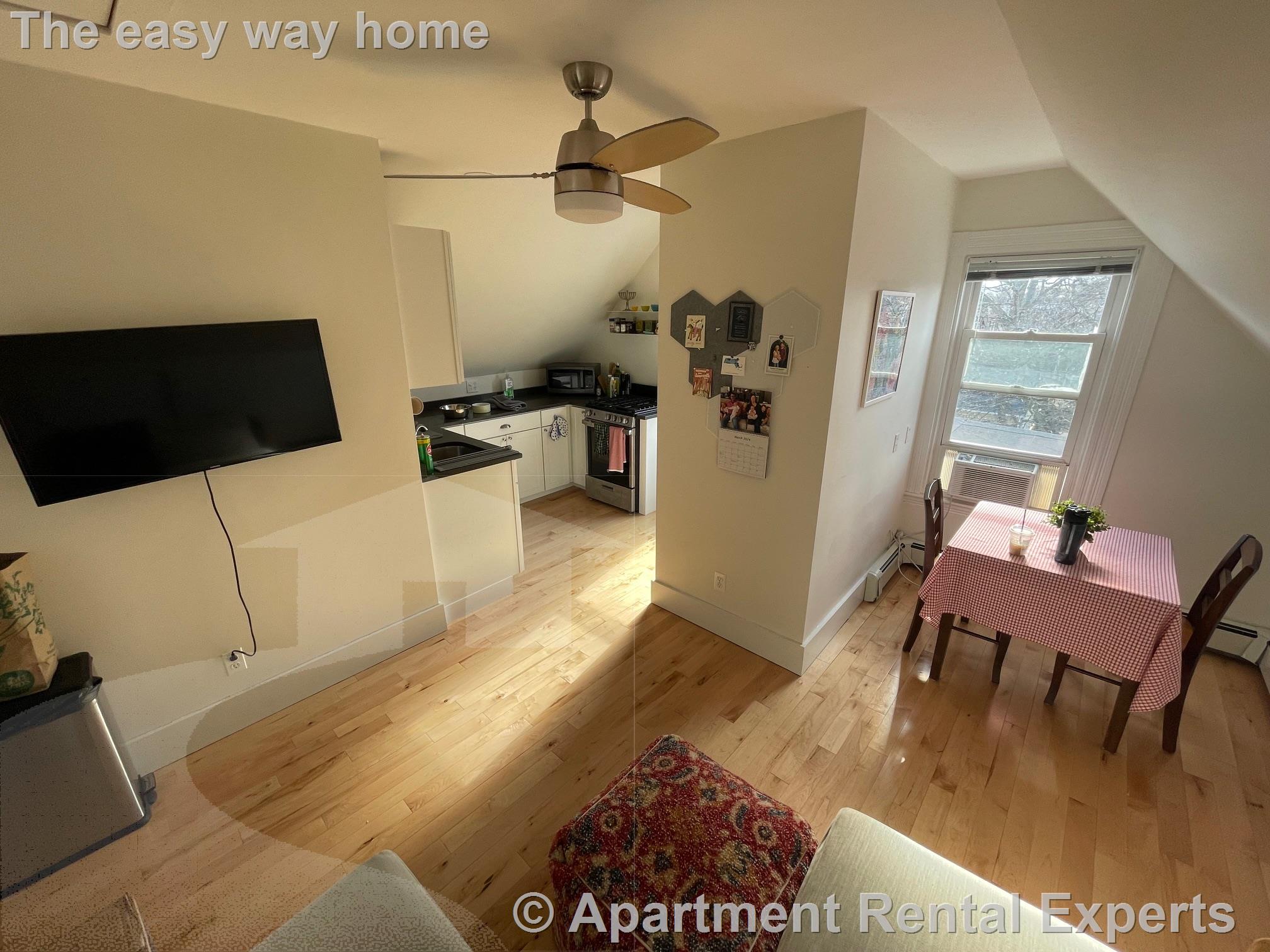 53 Chandler St, Davis Square