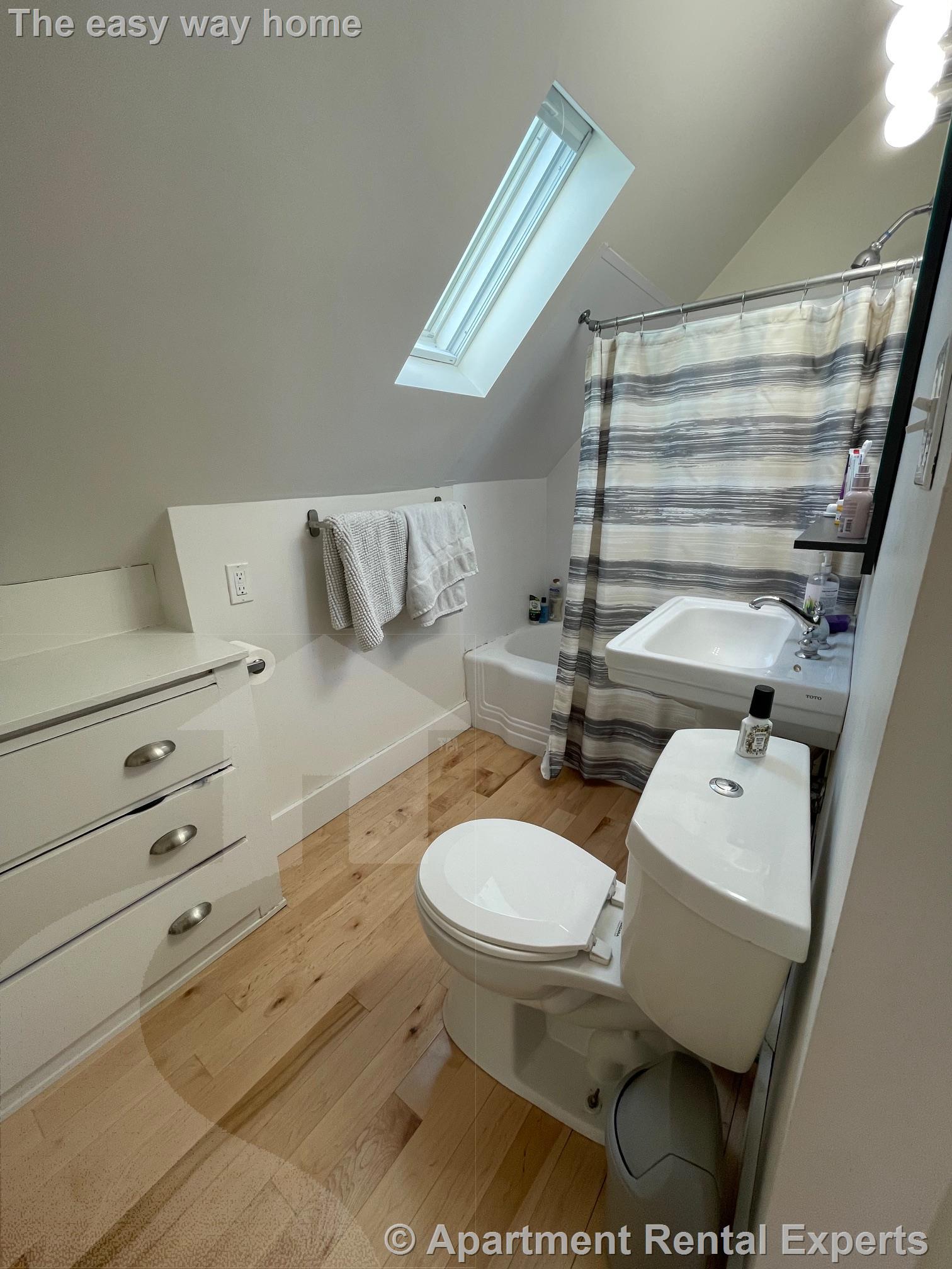 53 Chandler St, Davis Square