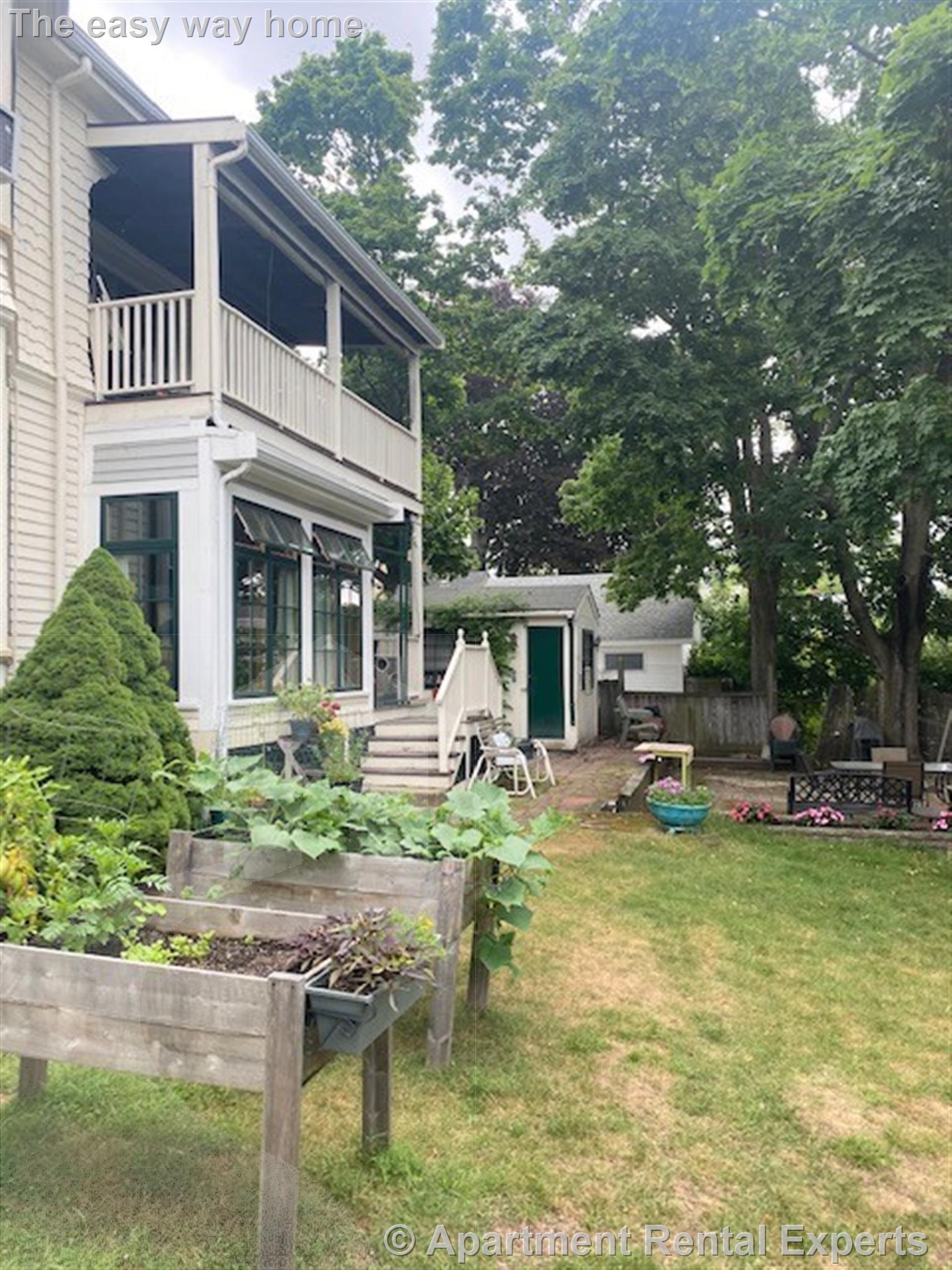 53 Chandler St, Davis Square