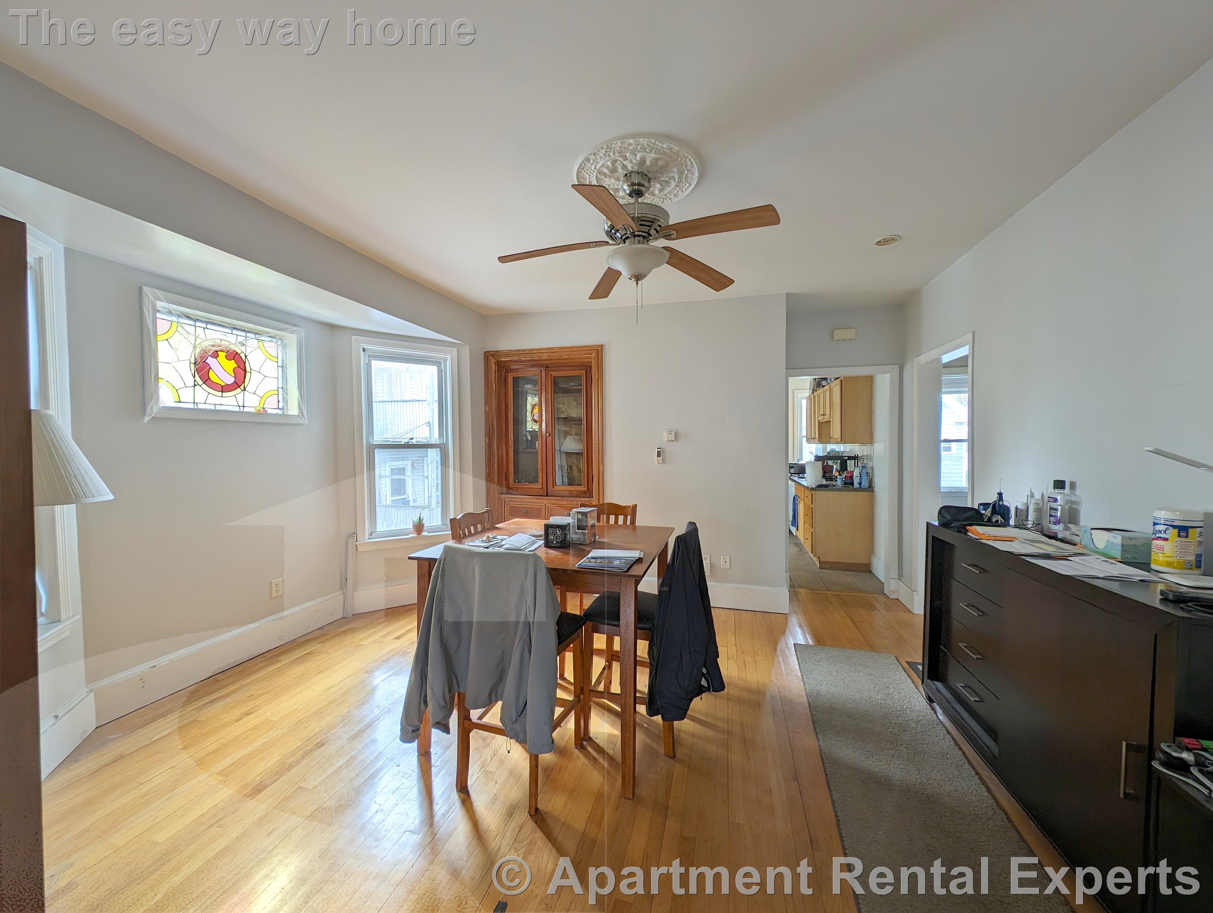 8 Gilman Ter, Winter Hill