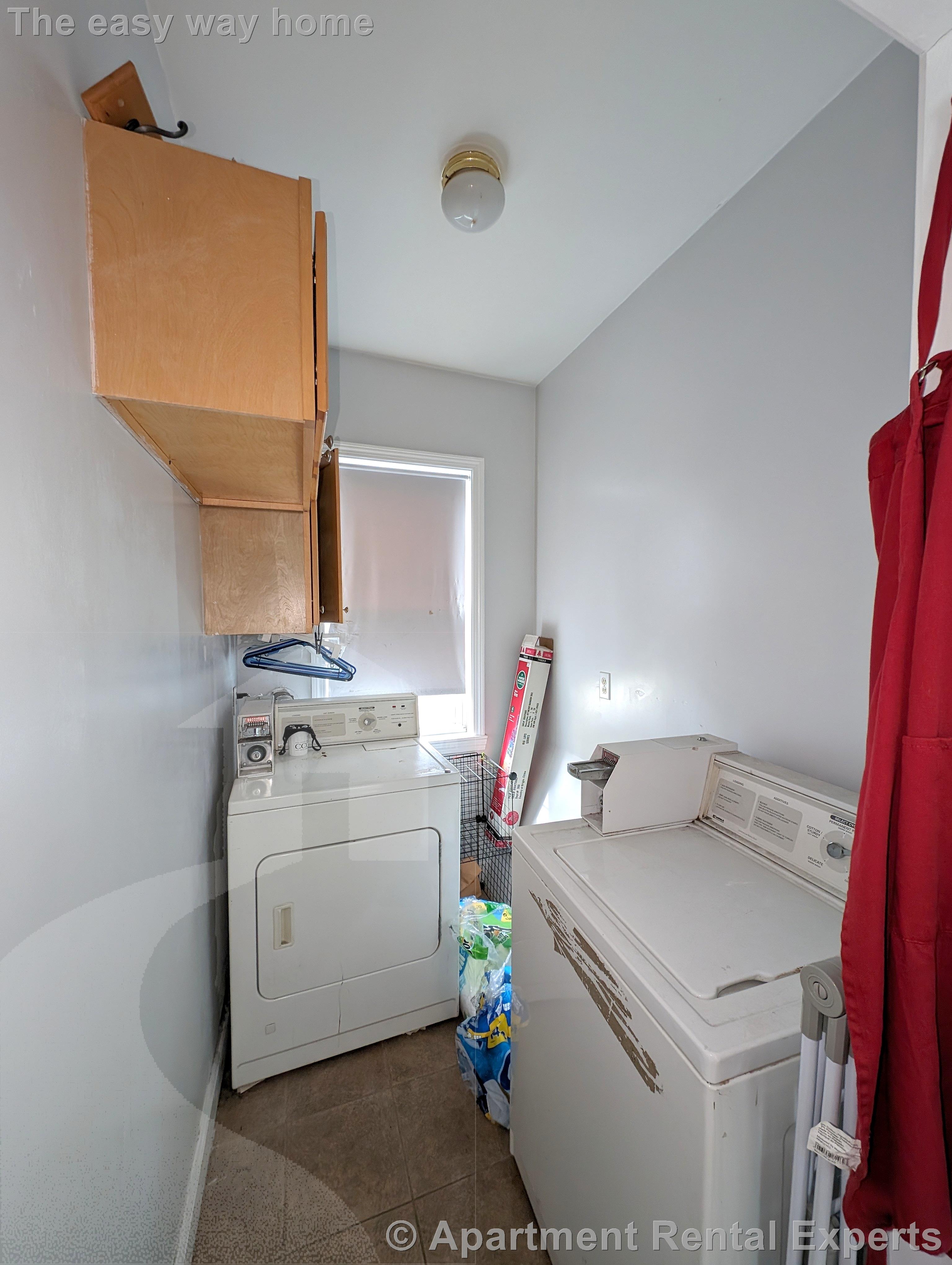 8 Gilman Ter, Winter Hill