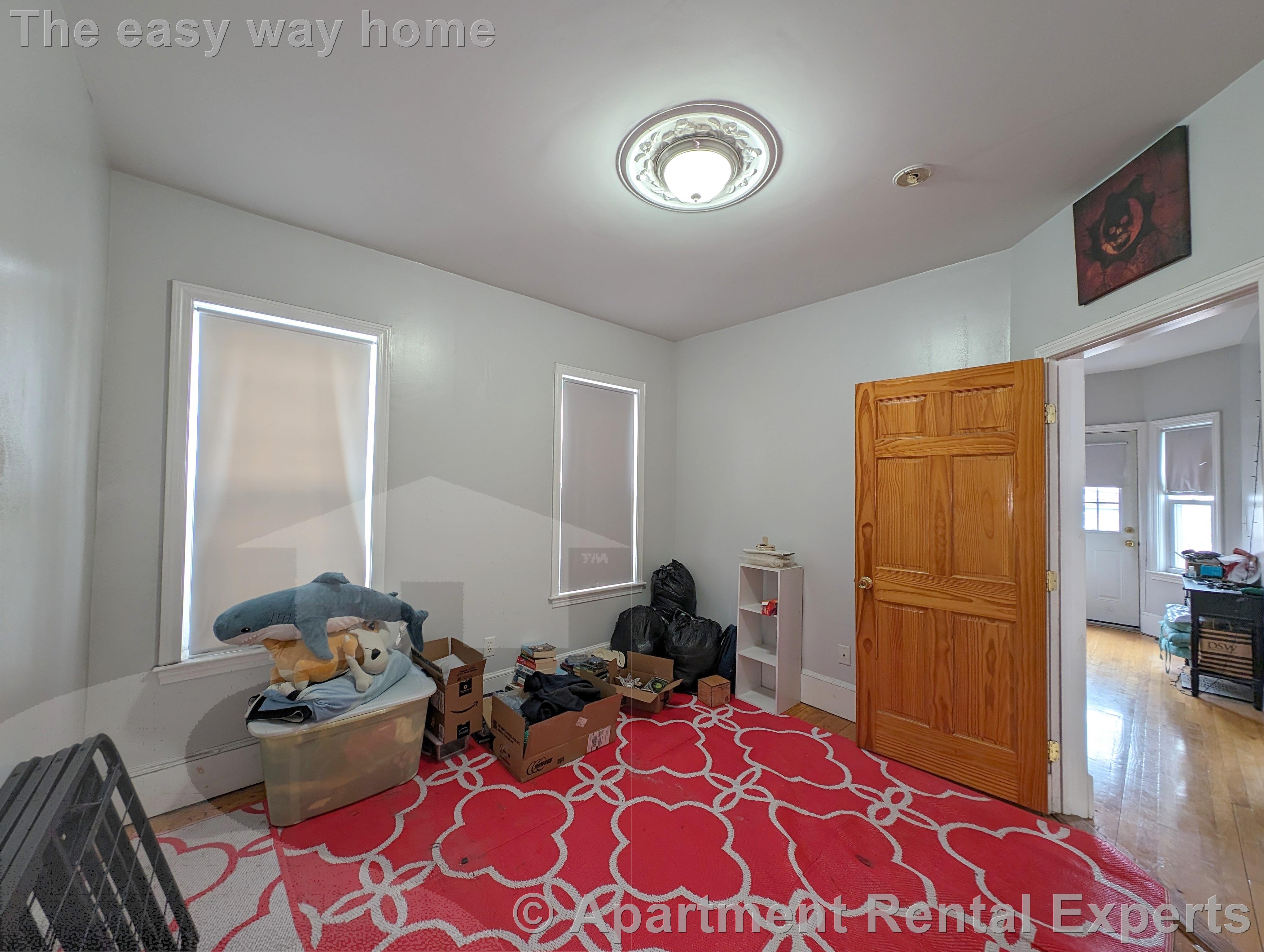 8 Gilman Ter, Winter Hill