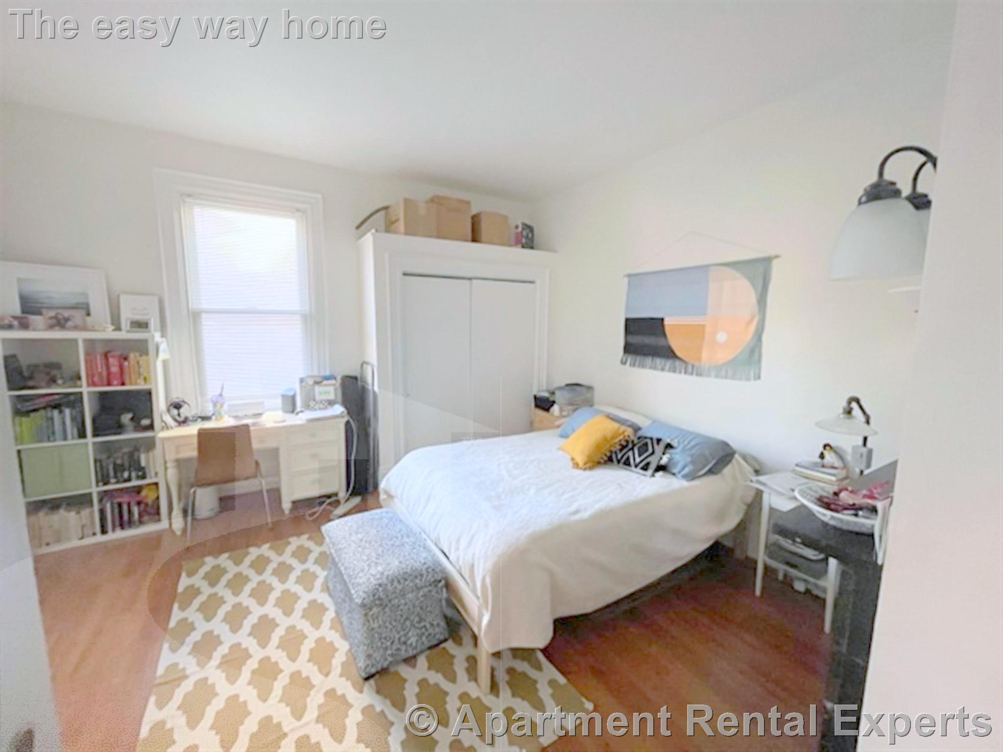 18 Grand View Ave, Prospect Hill