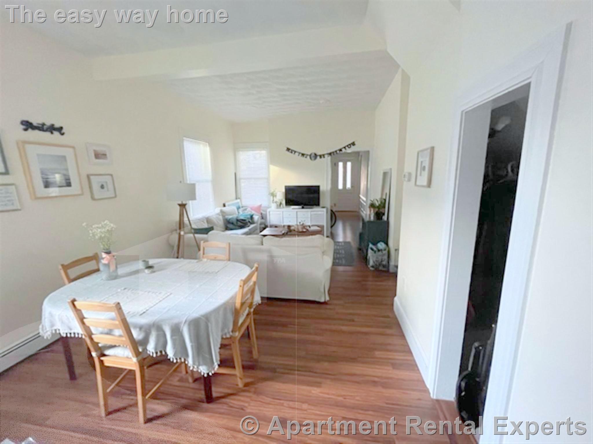 18 Grand View Ave, Prospect Hill