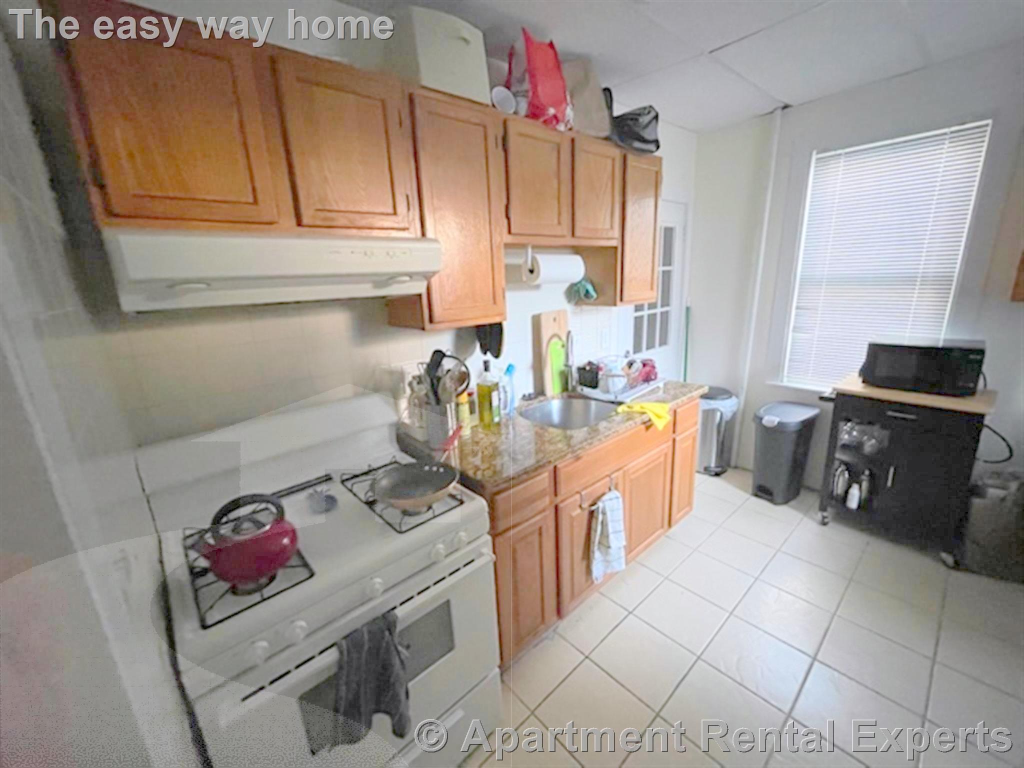 18 Grand View Ave, Prospect Hill